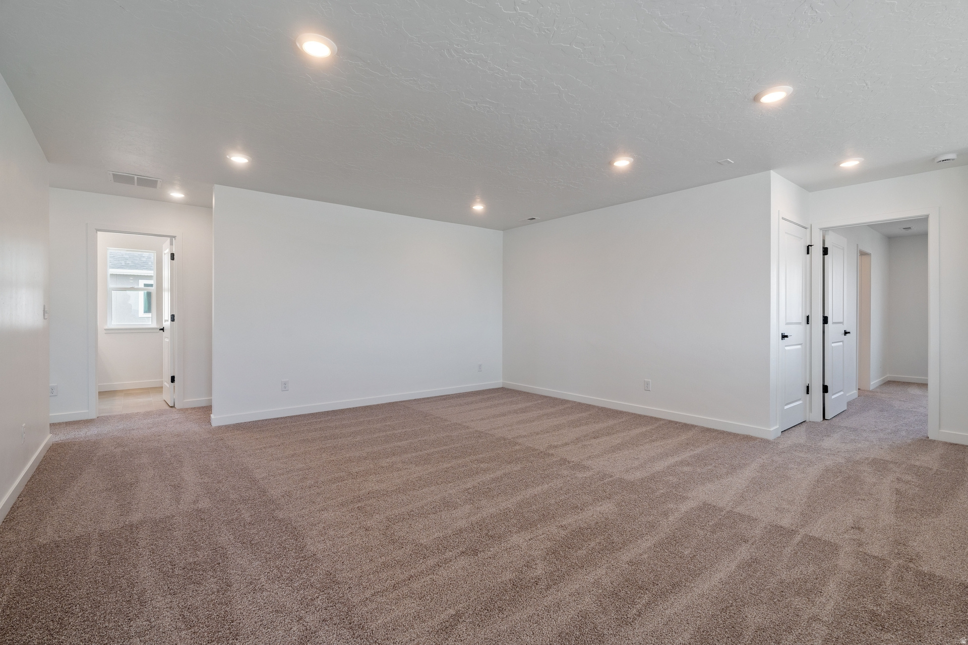 PONY EXPRESS ESTATES - Residential