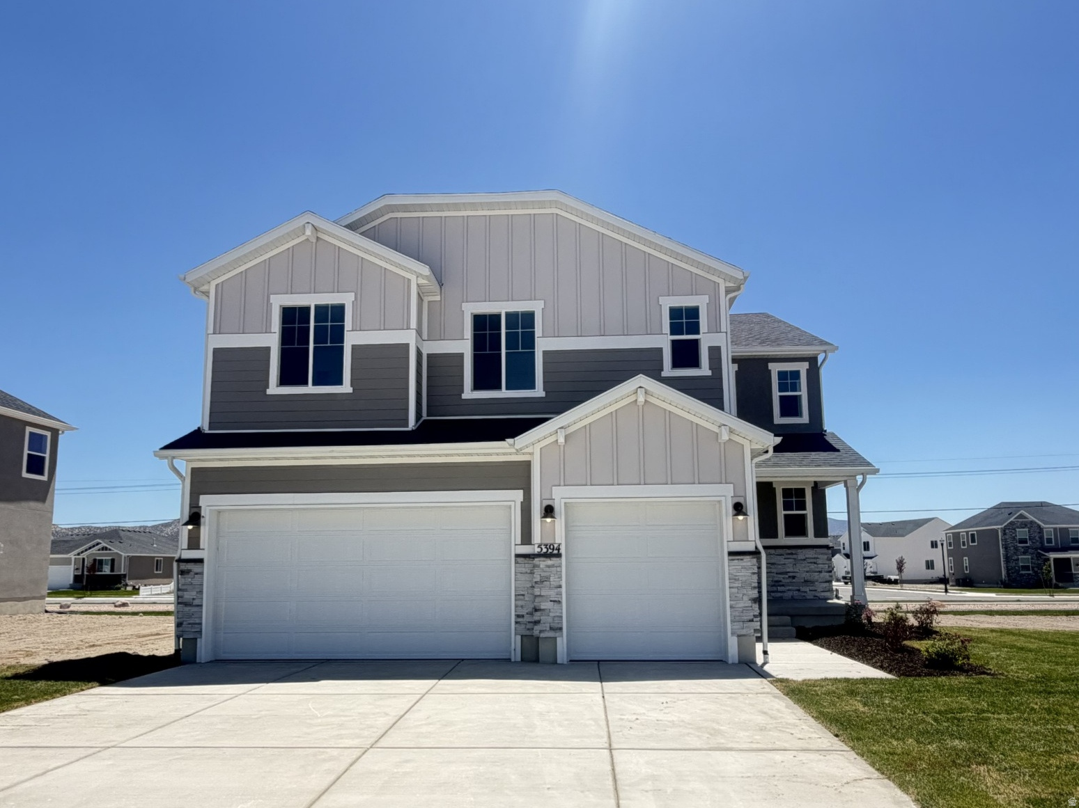 **CONTRACT ON THIS HOME TODAY AND QUALIFY FOR 30 YEAR FIXED FHA/VA RATES AS LOW AS 4.50% & 30 YEAR FIXED CONVENTIONAL RATES AS LOW AS 4.875% *** Restrictions Apply: Contact Us for More Information*** This is our Yorktown floorplan, with a completion date in May. This home offers a 2-story entry with open railings, large great room with an open flow through the dining room into the gourmet kitchen, perfect for entertaining. Lots of large windows to allow an abundance of natural light into the home. The owner's suite has a large shower and separate soaker tub, very large vanity counter with double sinks. All counter tops are upgraded quartz throughout. Three additional large secondary bedrooms up and a single bedroom on the main floor with a 3/4 bath could also be used as a study. The large basement foundation has an upgraded 9' height perfect for your family to grow. **AVAILABLE IN MAY***