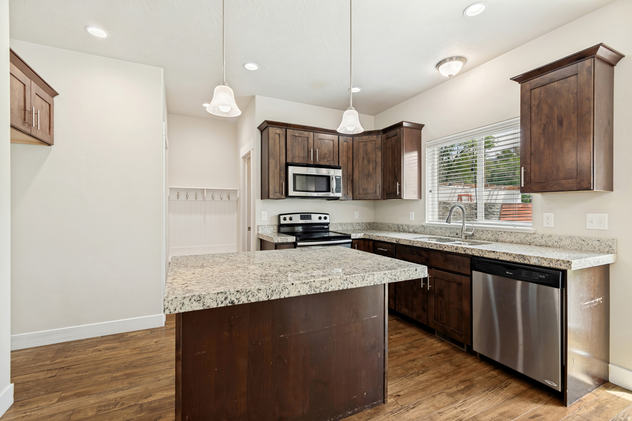BANKS TWIN HOMES - Residential