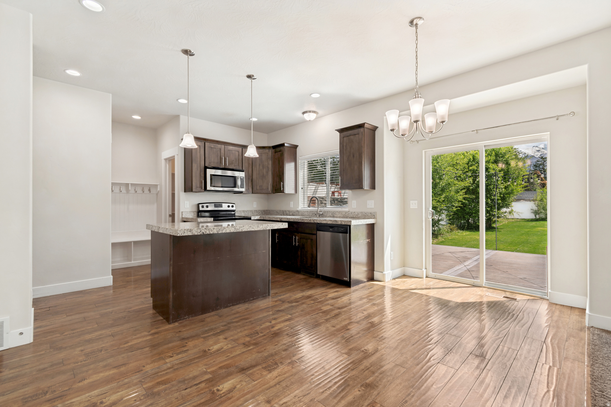 BANKS TWIN HOMES - Residential