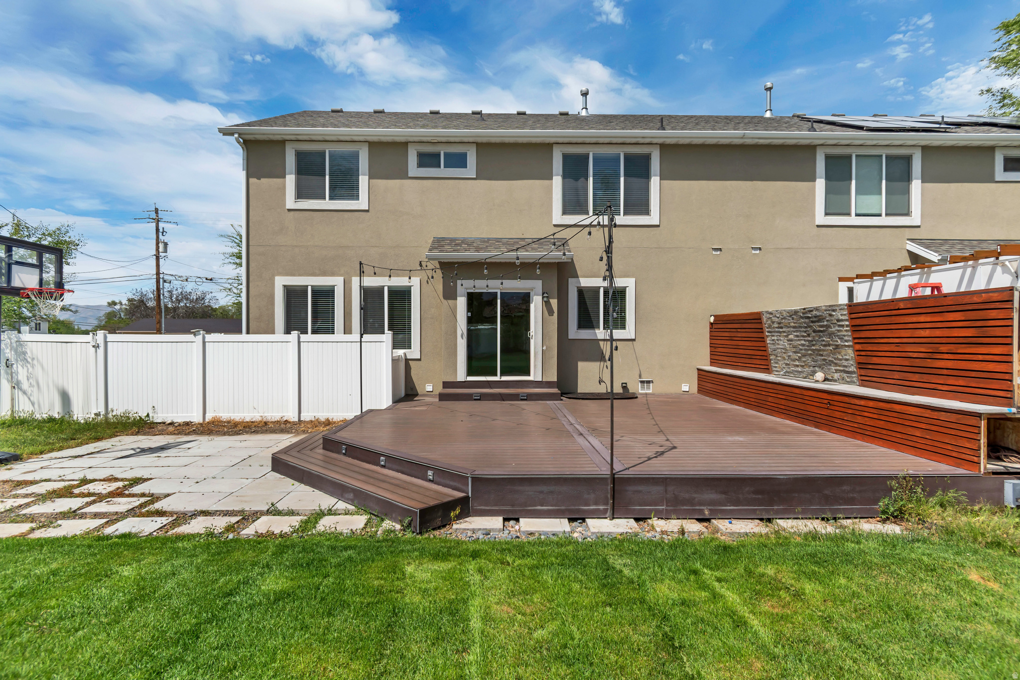 BANKS TWIN HOMES - Residential