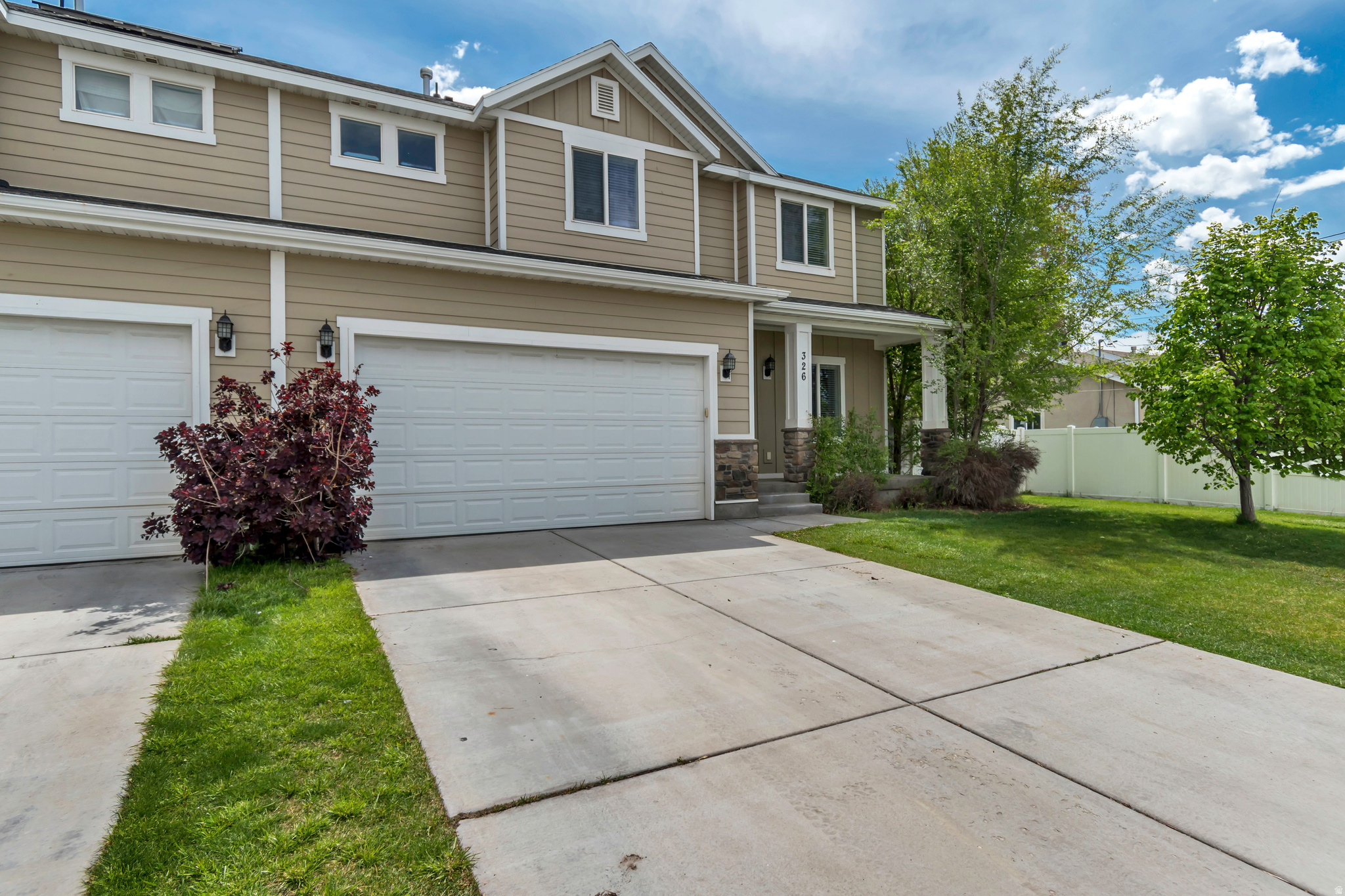 BANKS TWIN HOMES - Residential