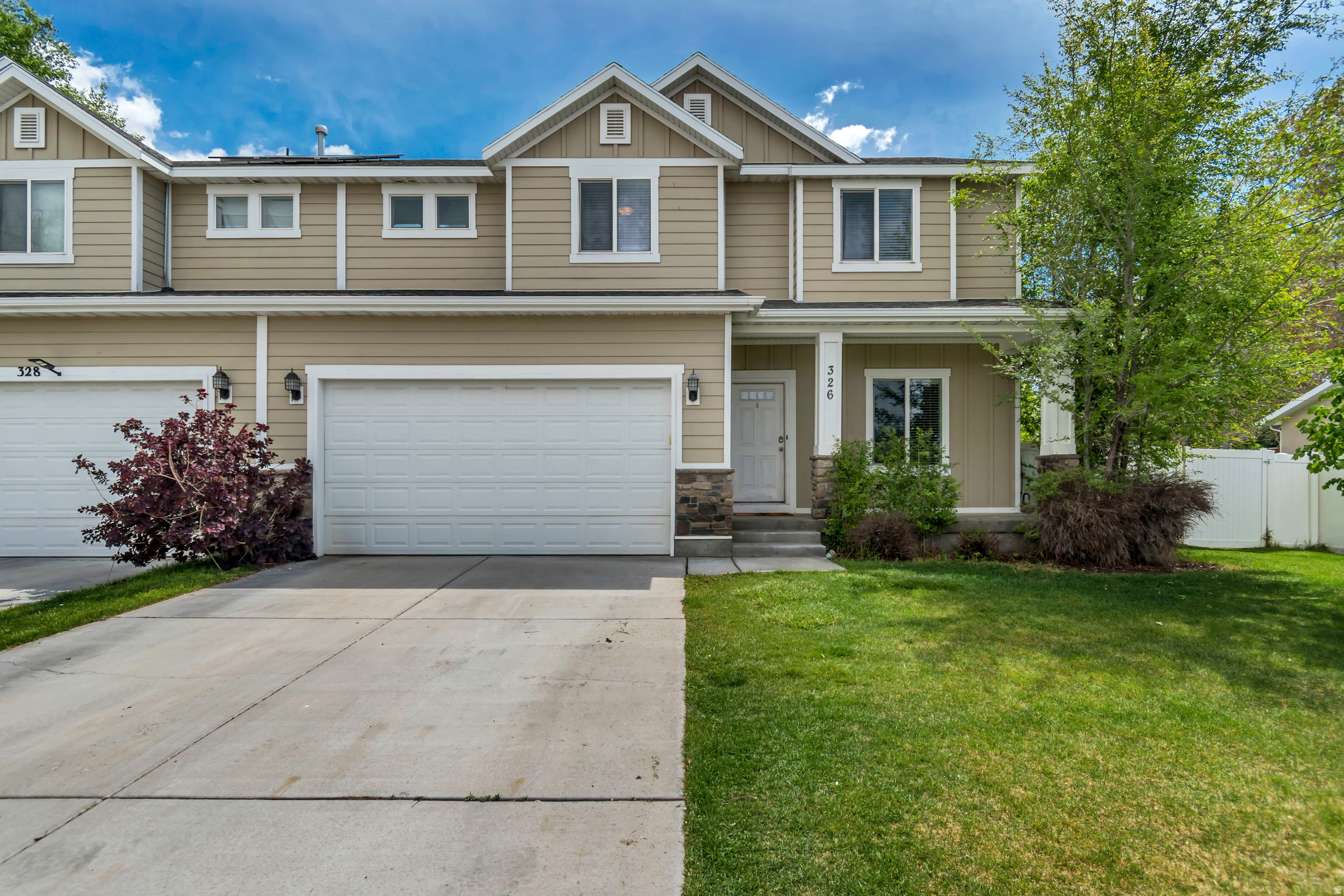 BANKS TWIN HOMES - Residential