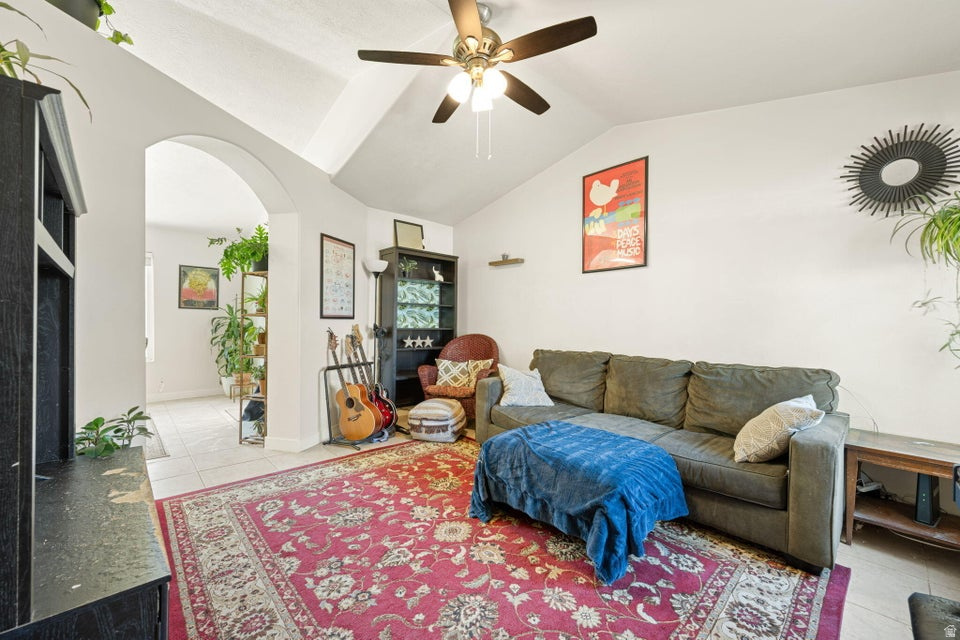 SOUTH POINTE 2 - Residential
