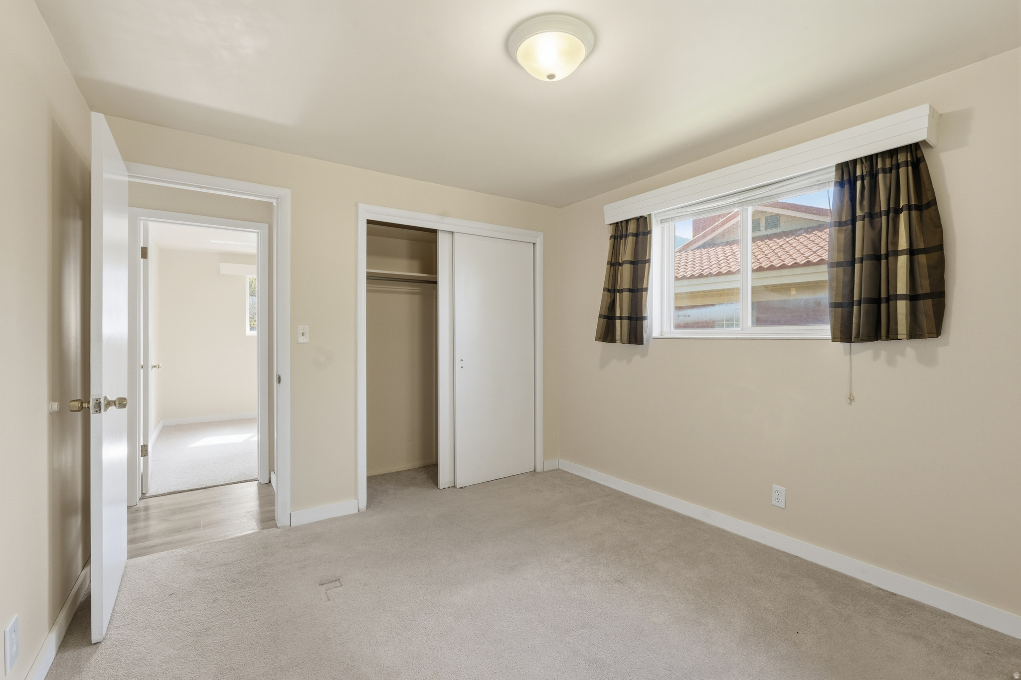 MOUNTAIN VIEW - Residential