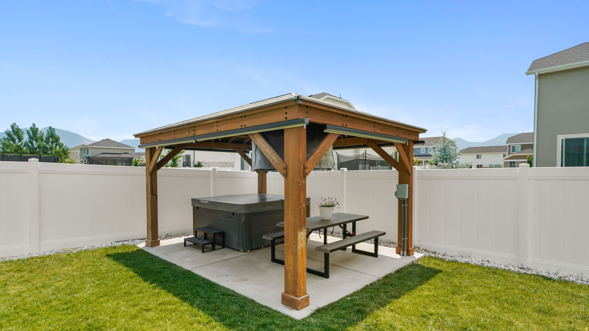 CANYON SPRINGS - Residential