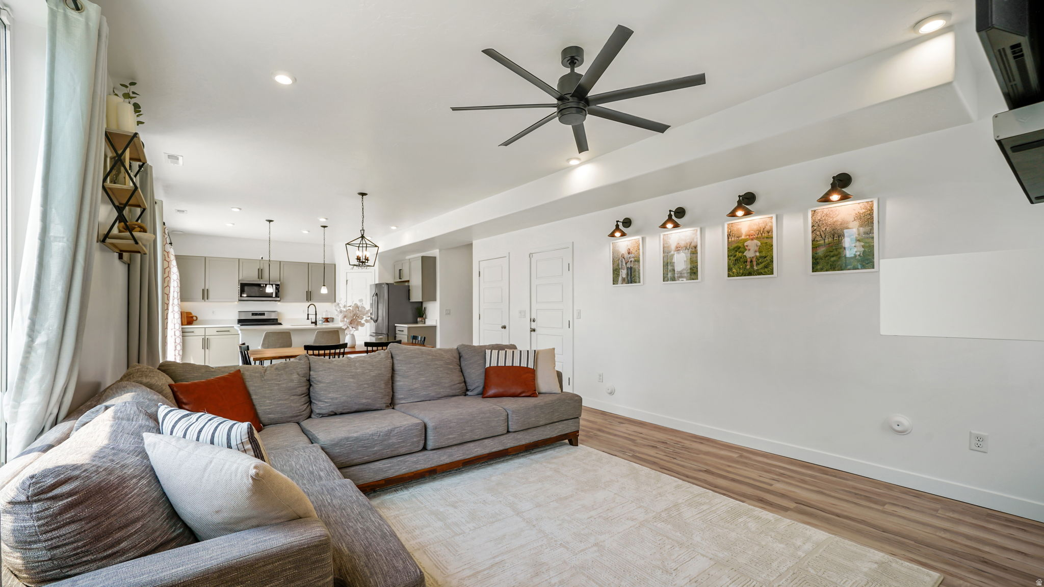 CANYON SPRINGS - Residential