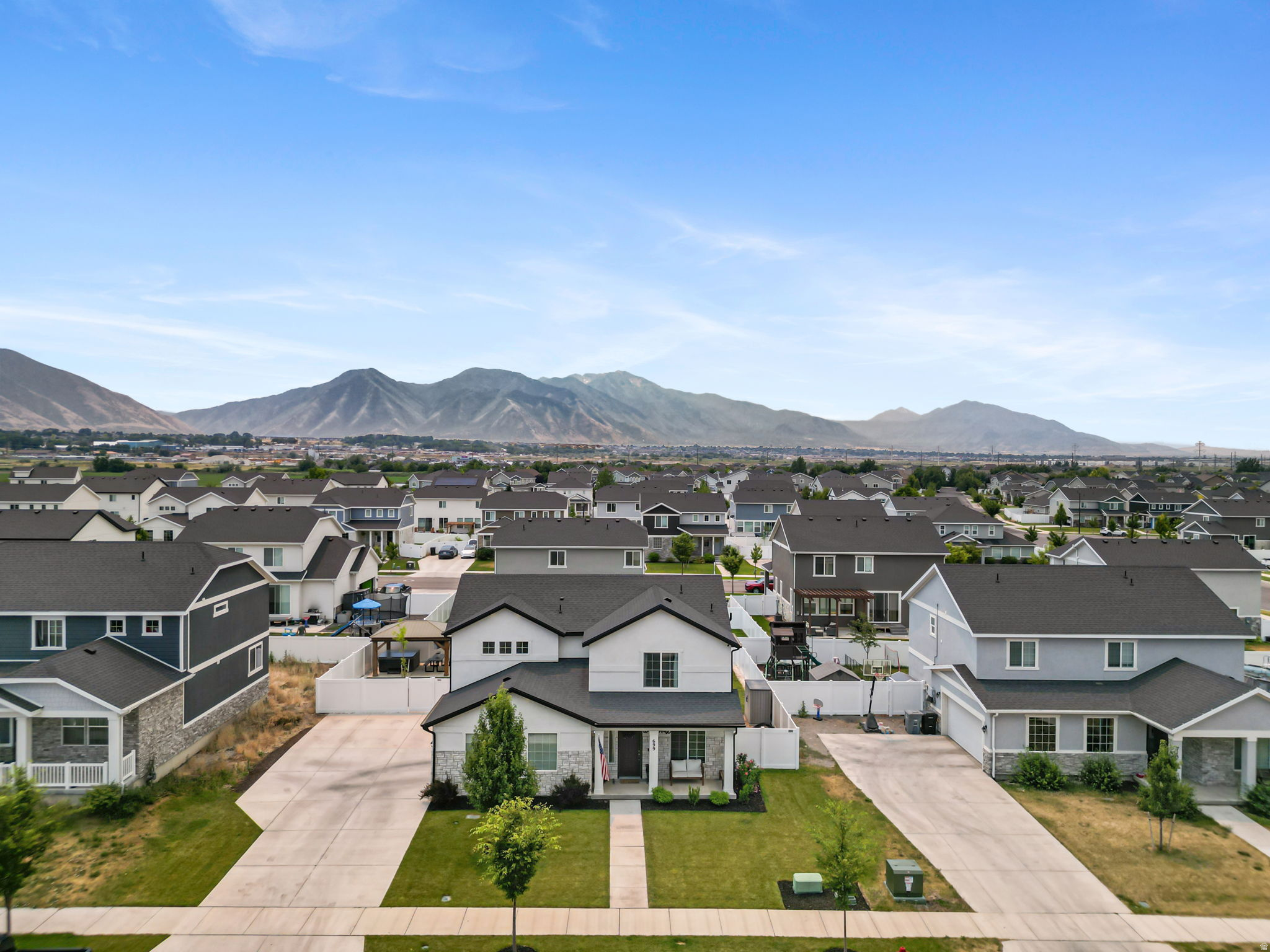 CANYON SPRINGS - Residential