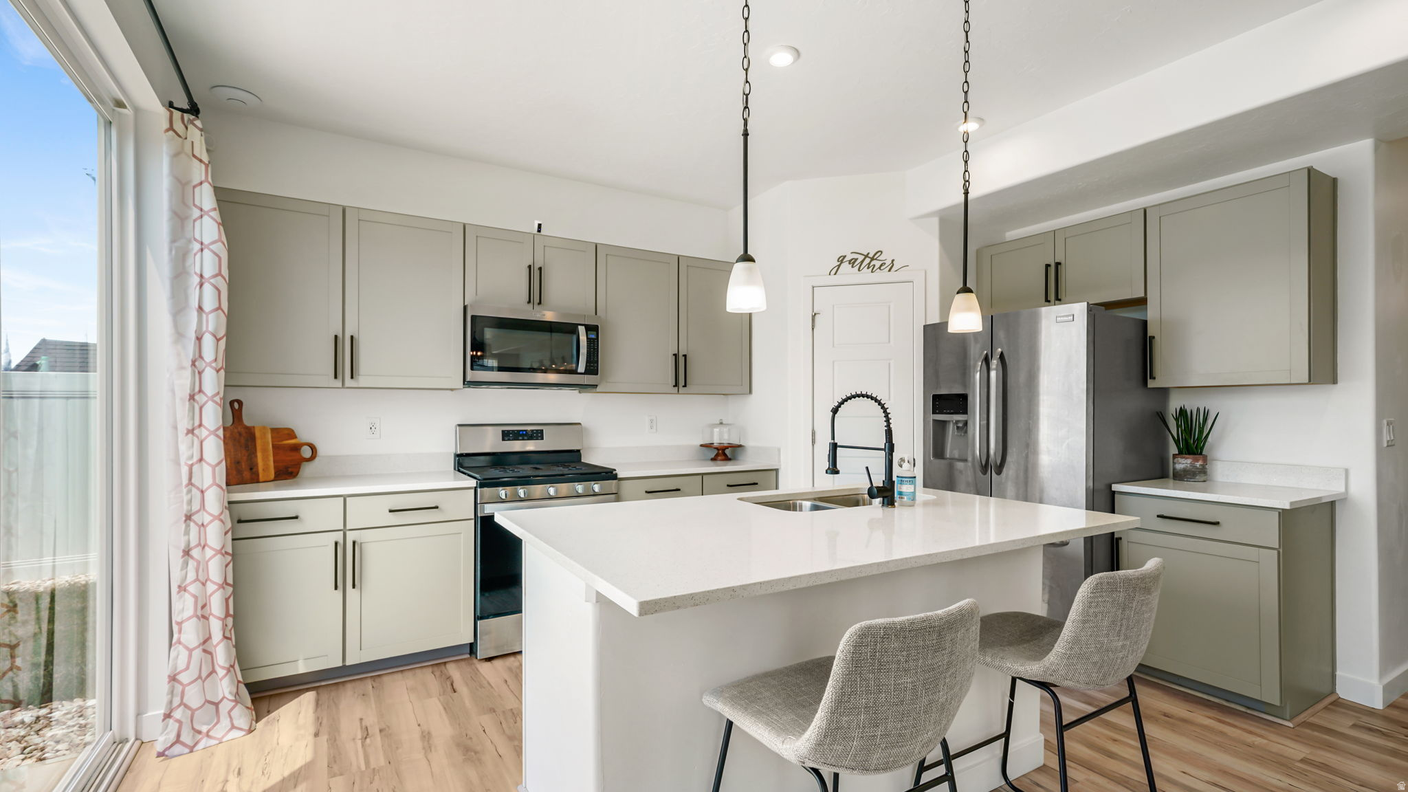 CANYON SPRINGS - Residential