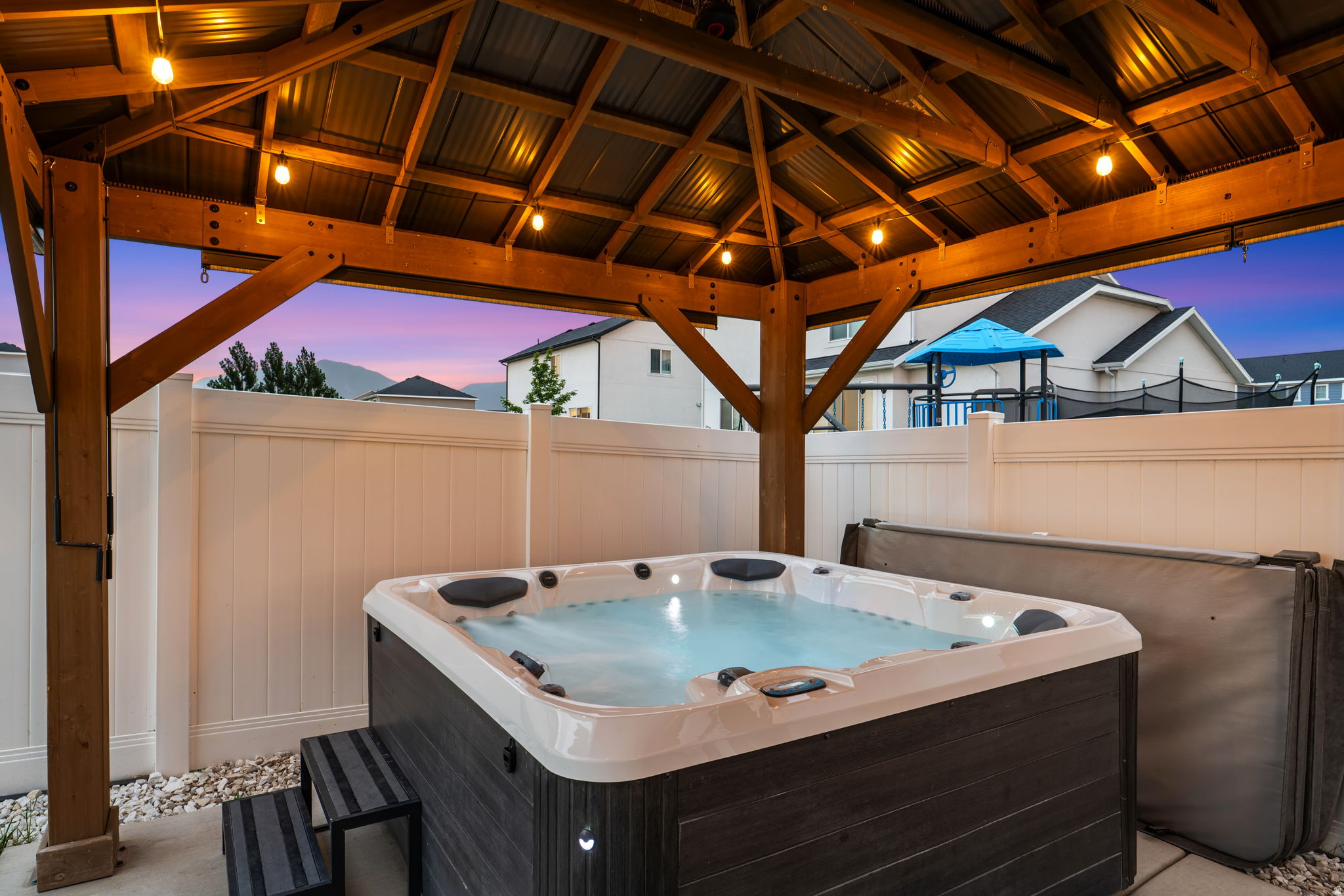 CANYON SPRINGS - Residential