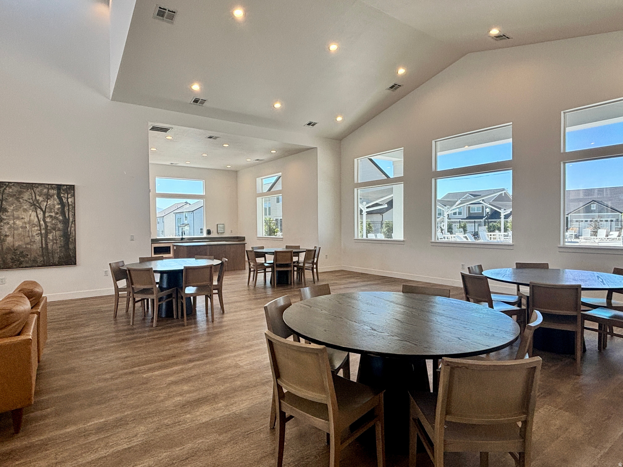 MOUNTAIN RIDGE - Residential