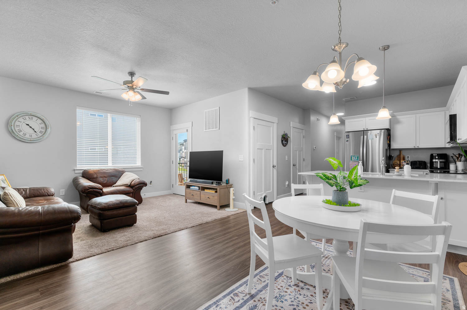 MOUNTAIN RIDGE - Residential