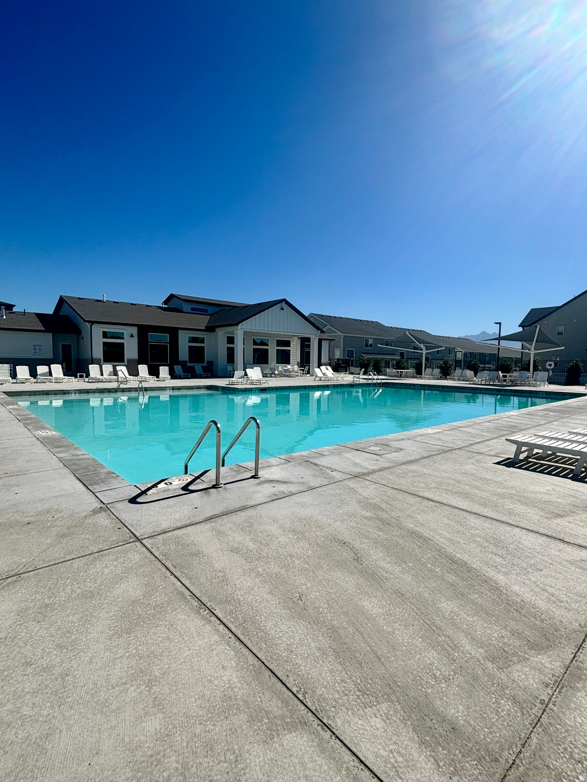 MOUNTAIN RIDGE - Residential
