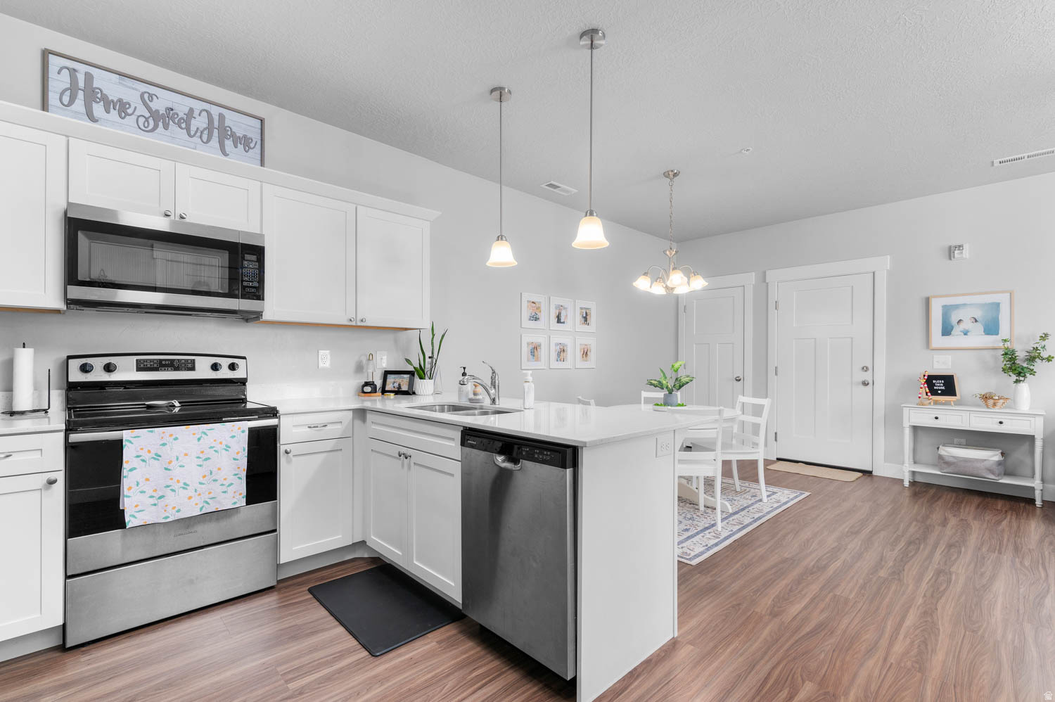 MOUNTAIN RIDGE - Residential