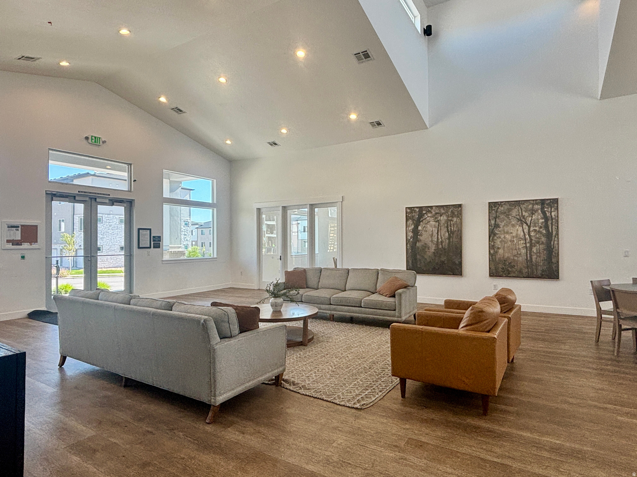 MOUNTAIN RIDGE - Residential