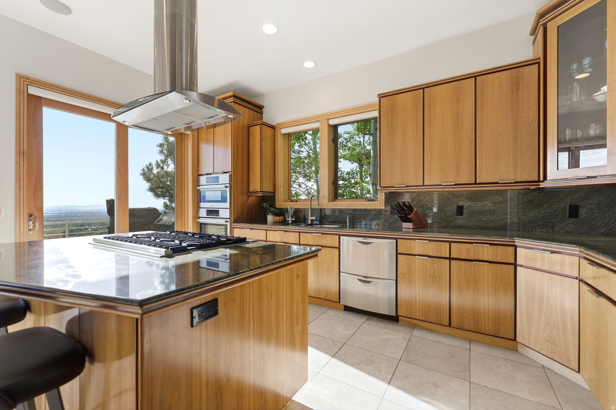 TAYLOR ESTATES - Residential
