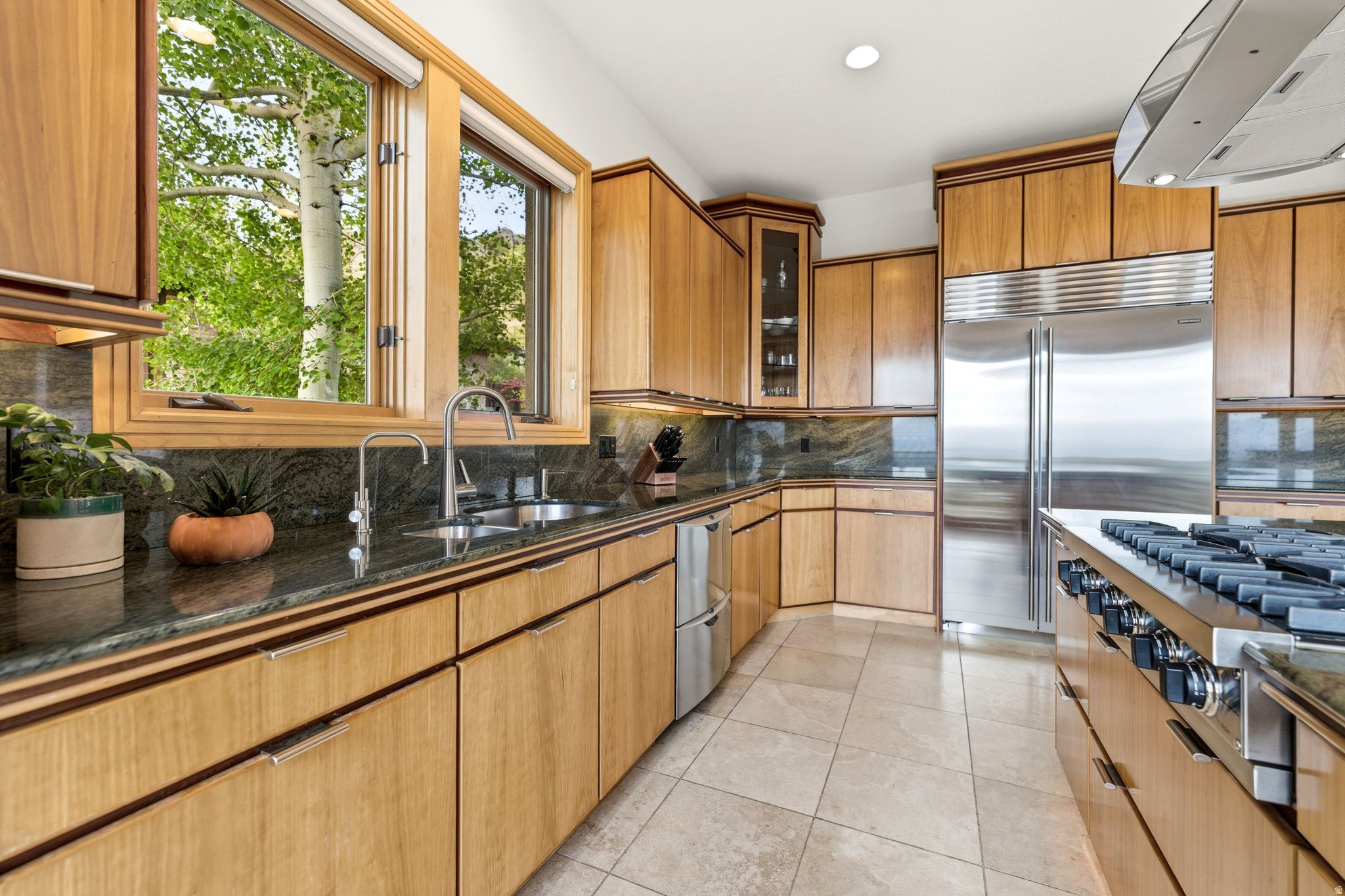 TAYLOR ESTATES - Residential