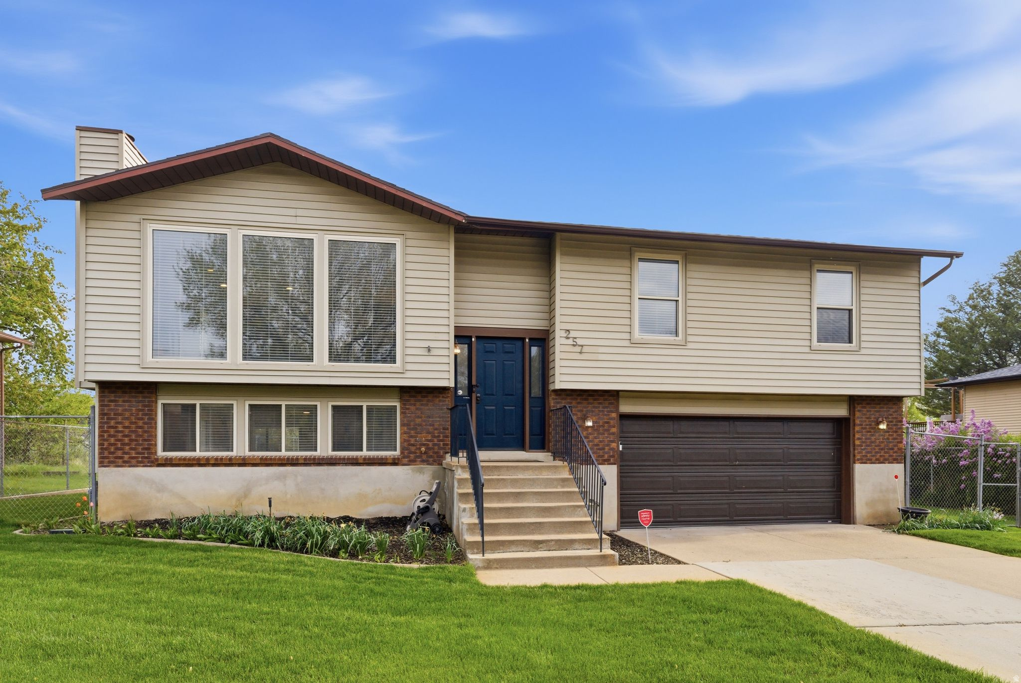 CHASE LANE WEST - Residential