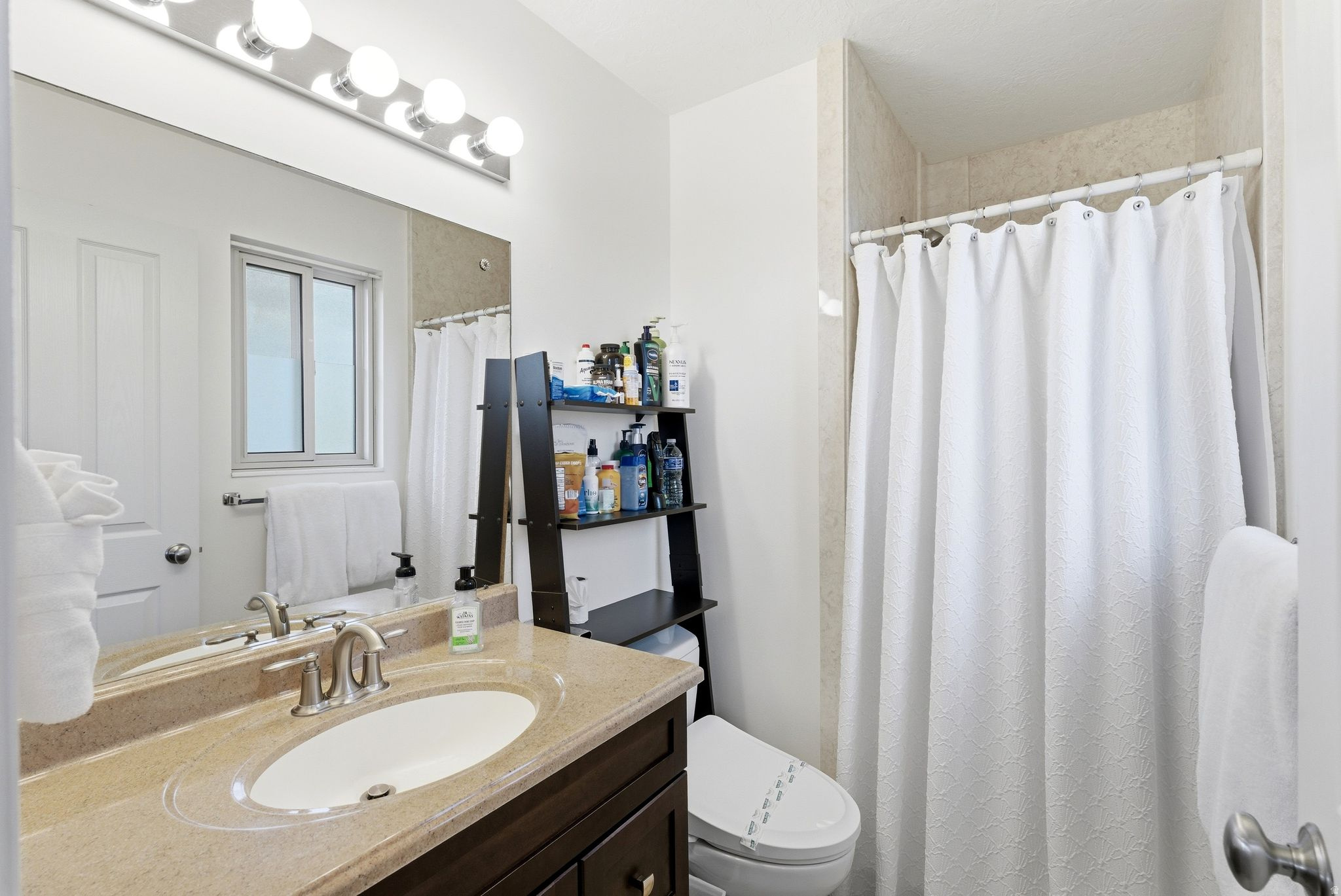CHASE LANE WEST - Residential