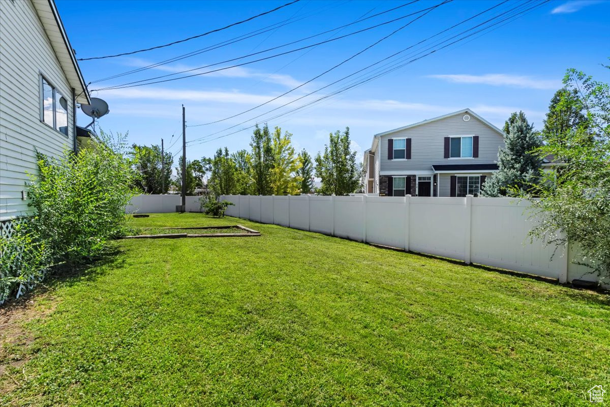 MAPLEVILLAGE - Residential