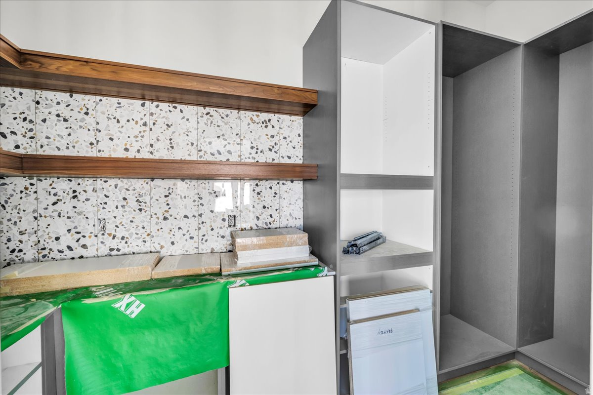 LEDGES OF SG JOHNSON ARCH - Residential