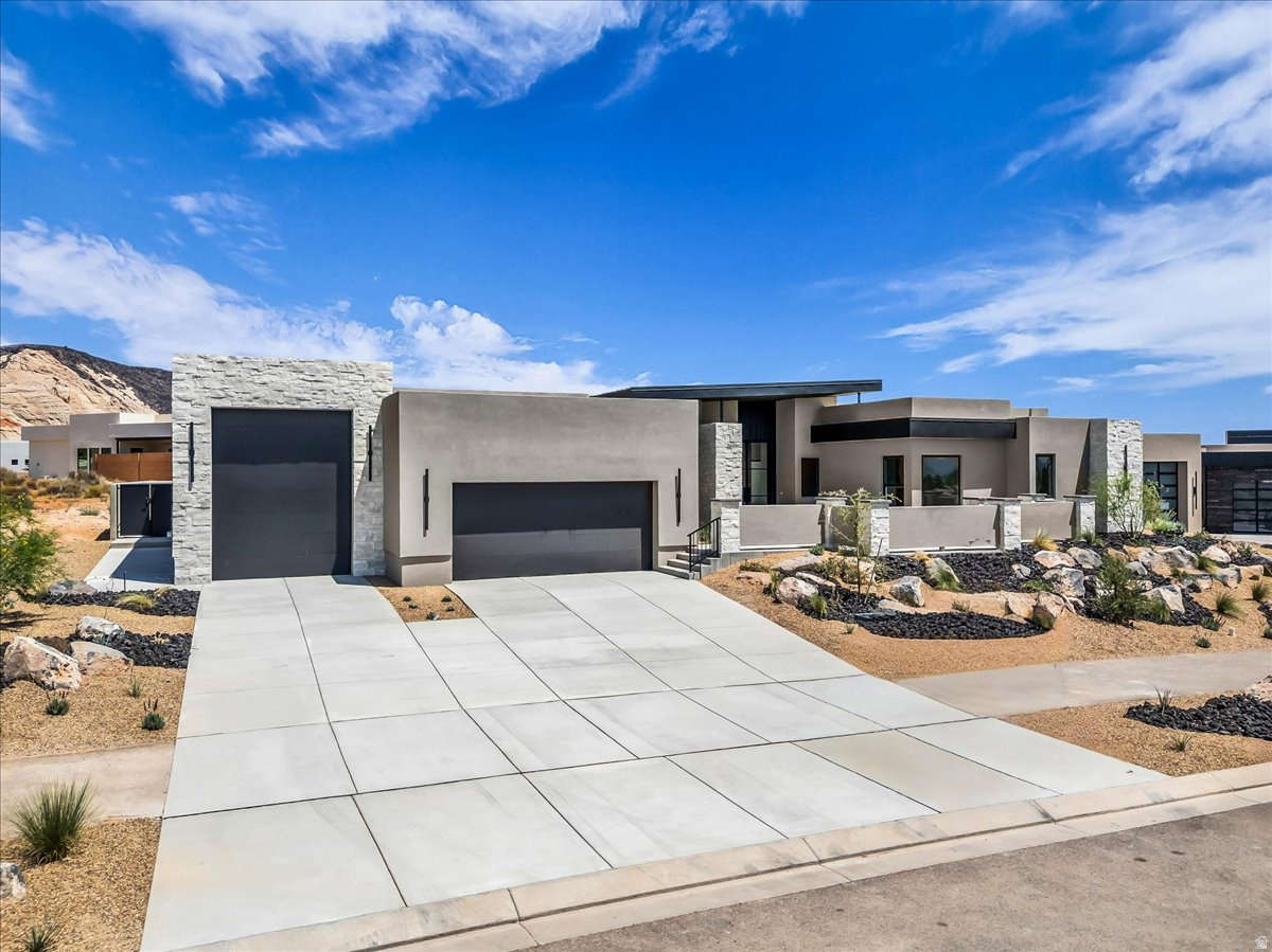 LEDGES OF SG JOHNSON ARCH - Residential