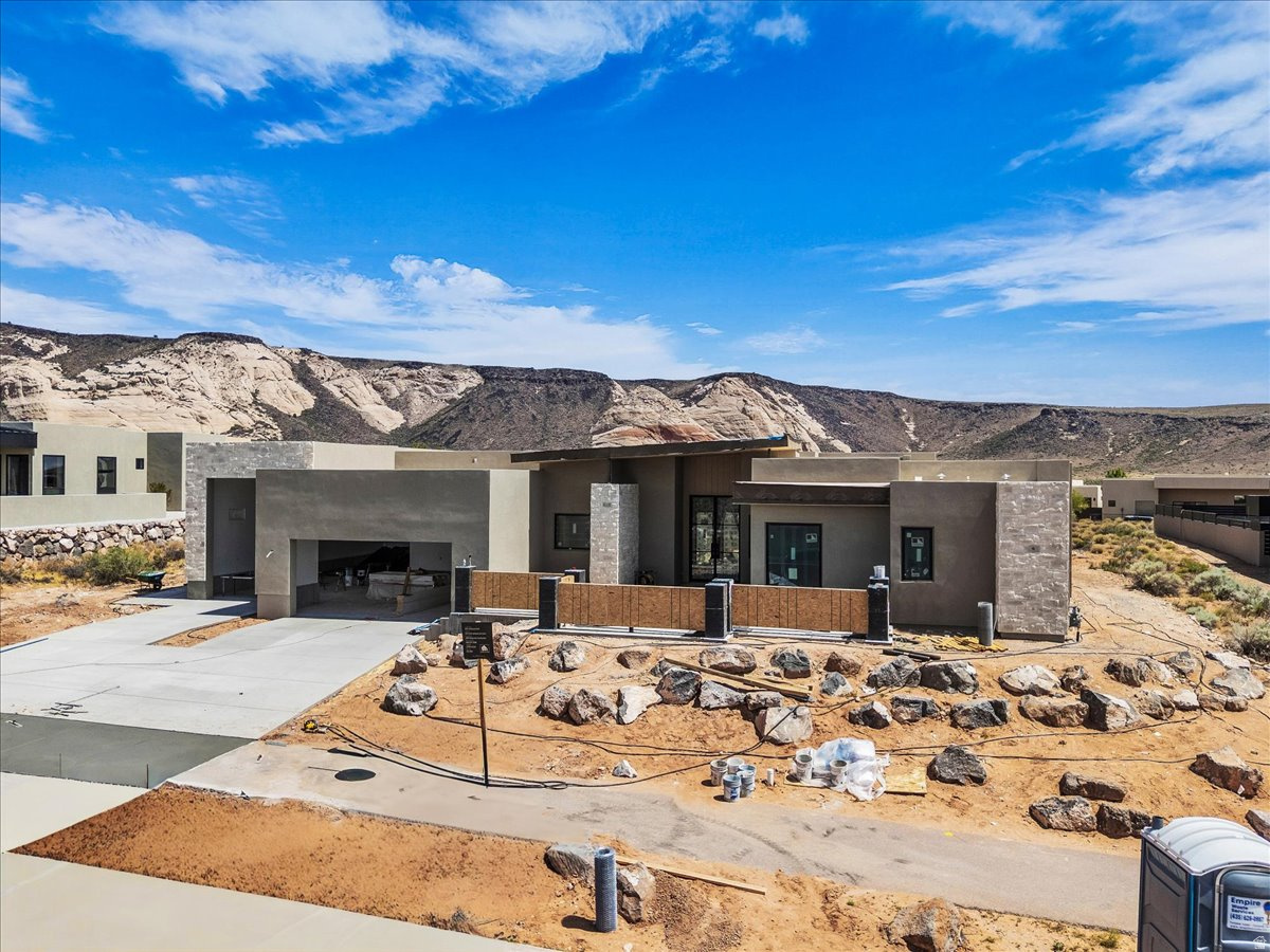 LEDGES OF SG JOHNSON ARCH - Residential