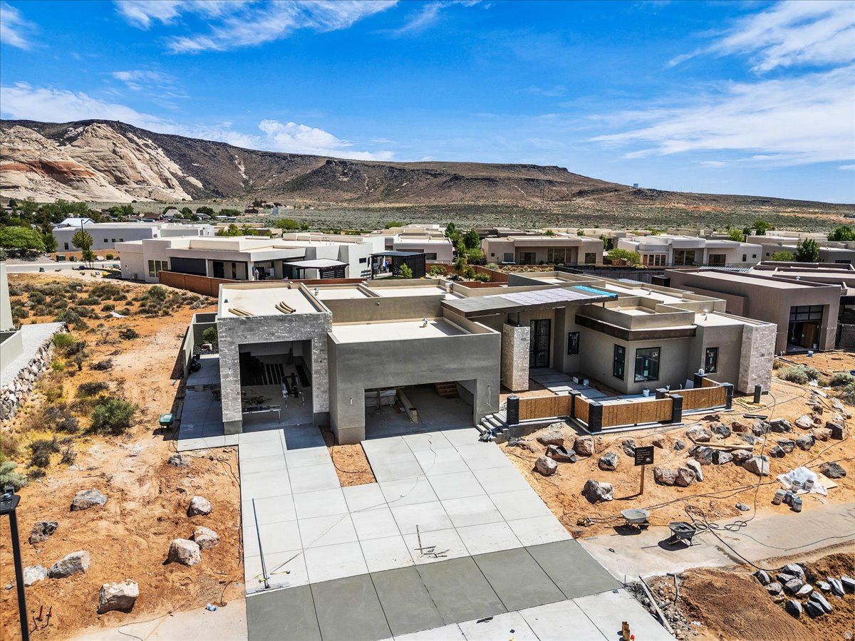 LEDGES OF SG JOHNSON ARCH - Residential
