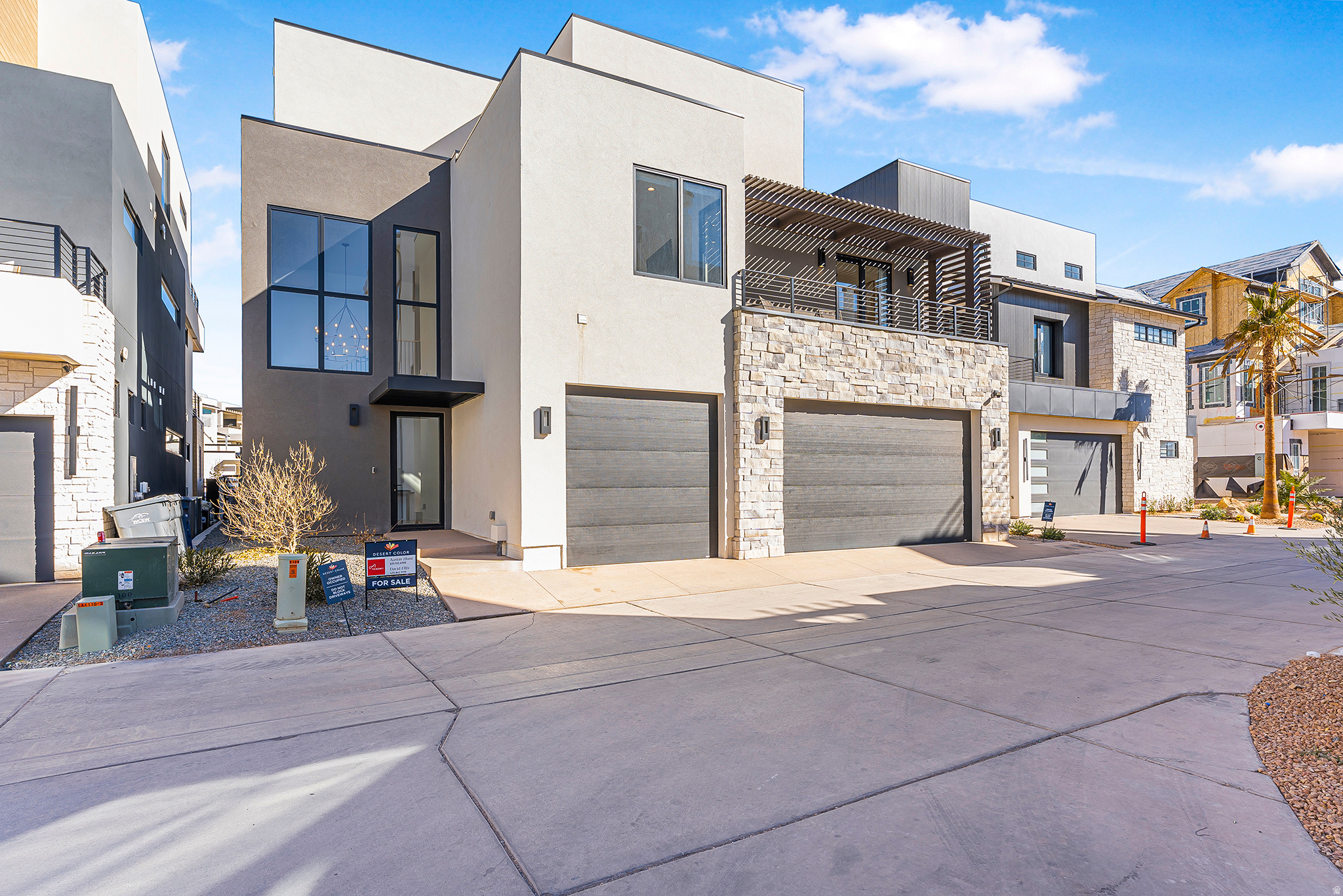 DESERT COLOR RESORT - Residential