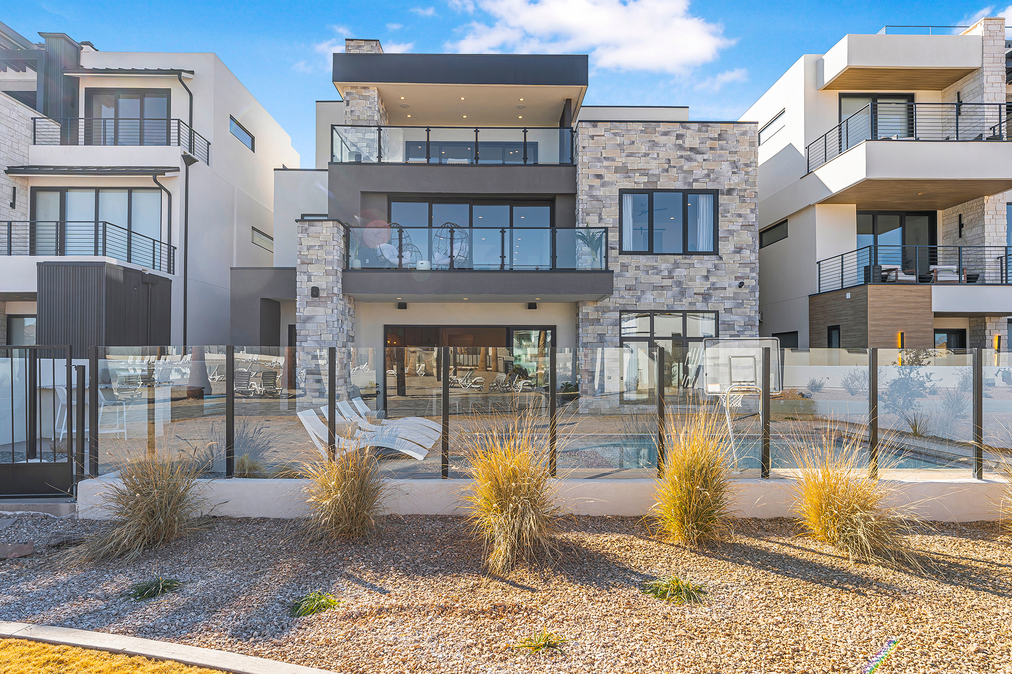DESERT COLOR RESORT - Residential