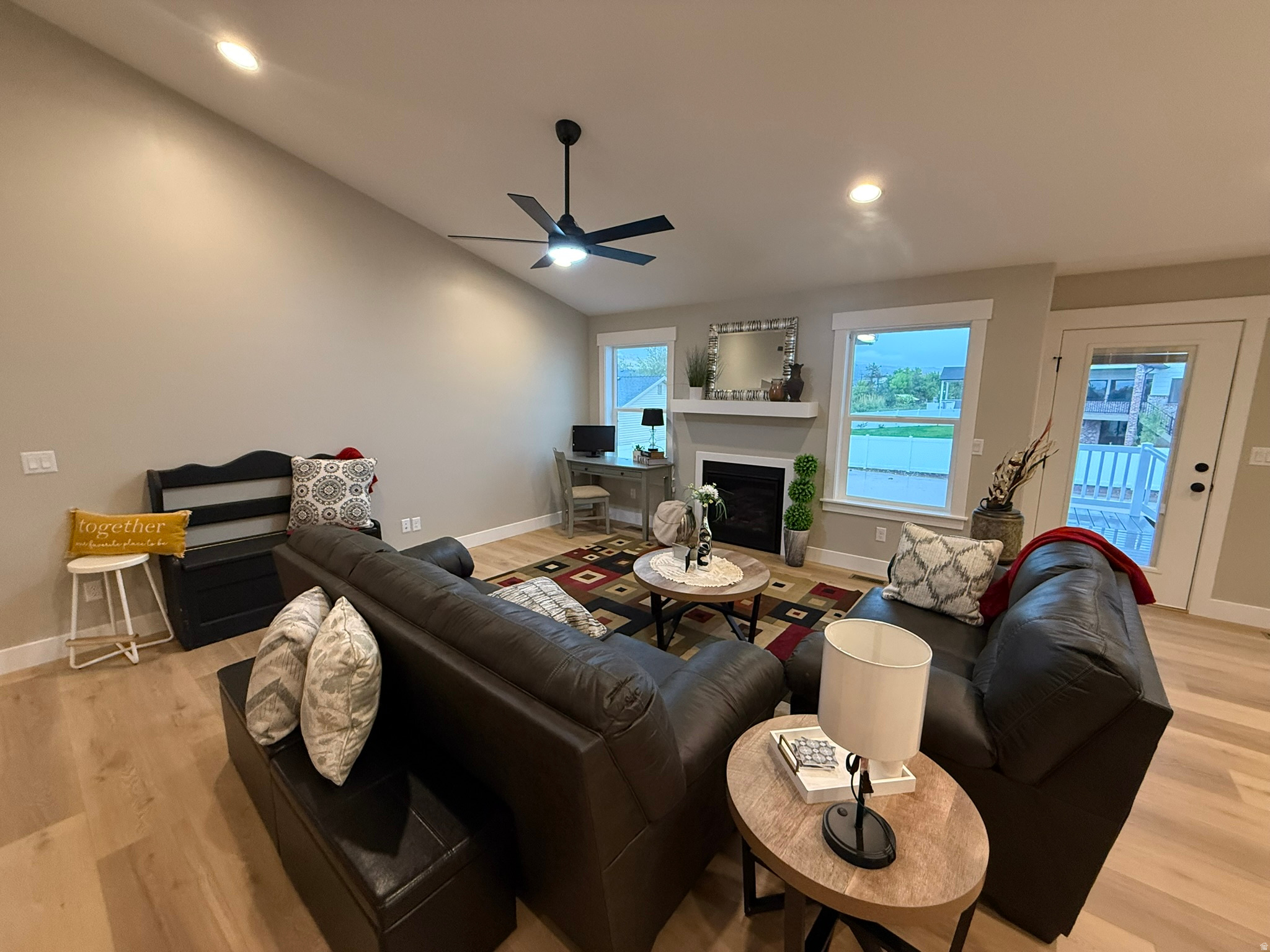 HAPPY DAYS - Residential