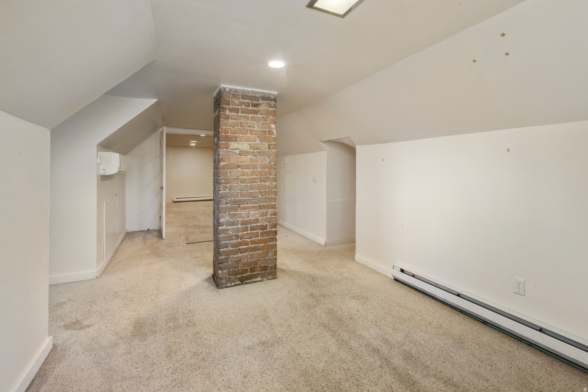 HILL CREST - Residential