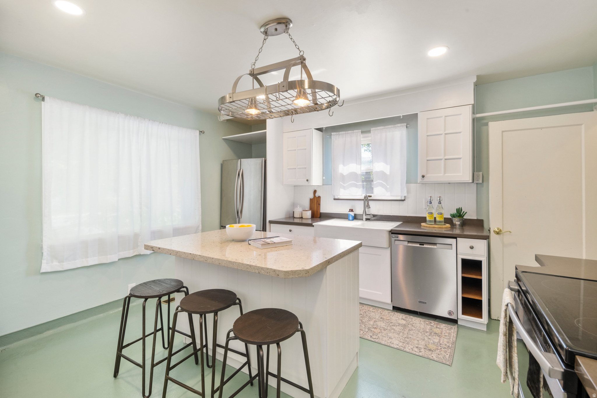 HILL CREST - Residential