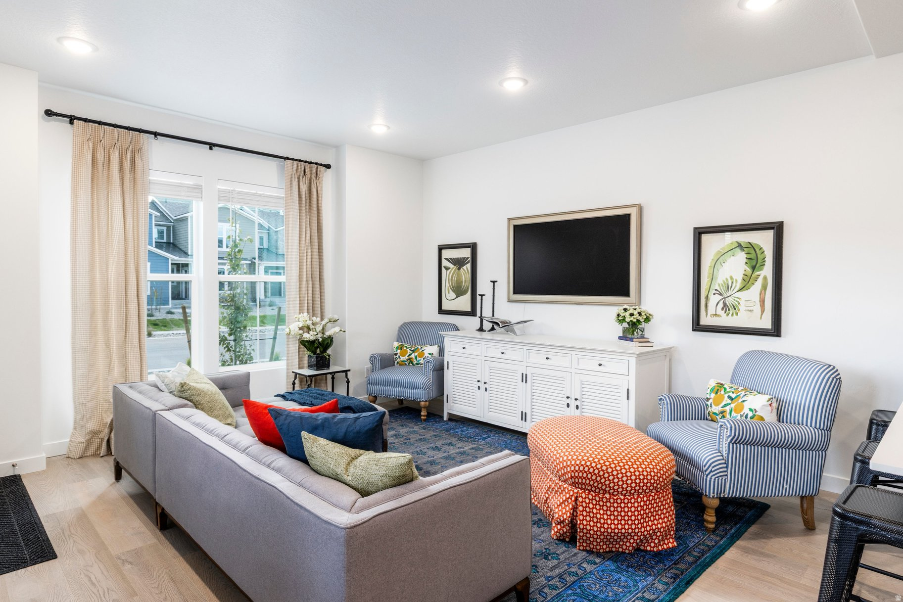 FRANCIS COMMONS TOWNS - Residential