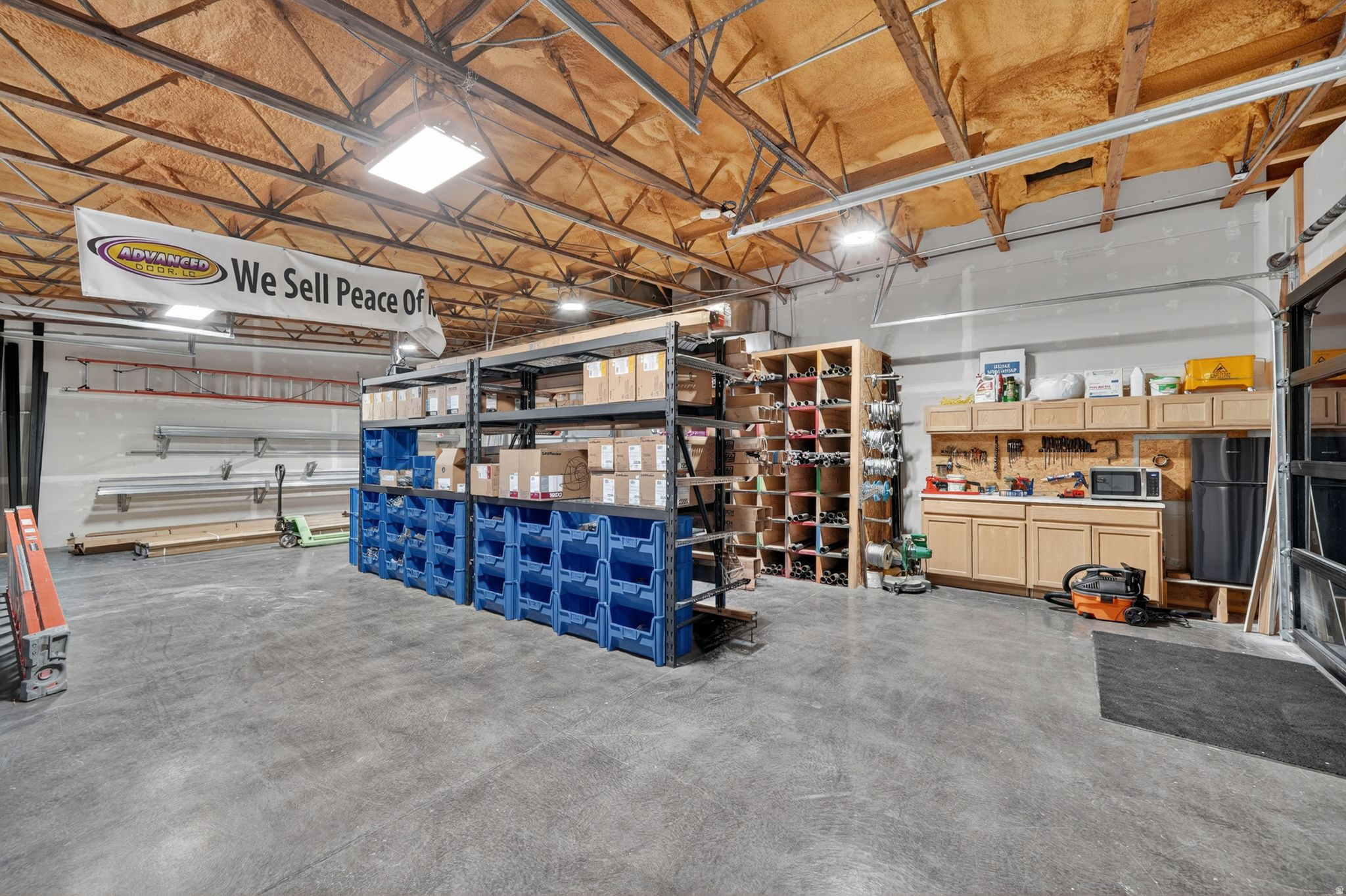 DRAPERVILLE - Commercial Sale