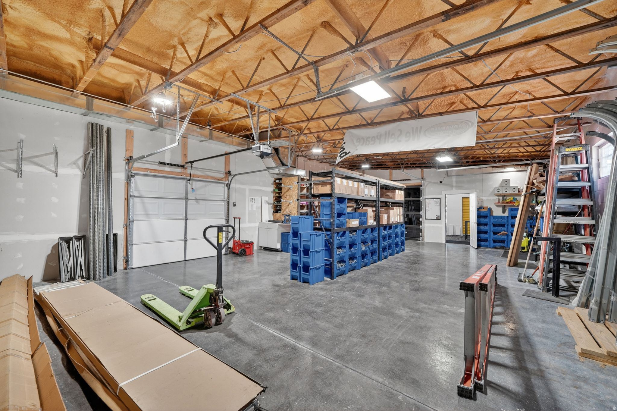DRAPERVILLE - Commercial Sale