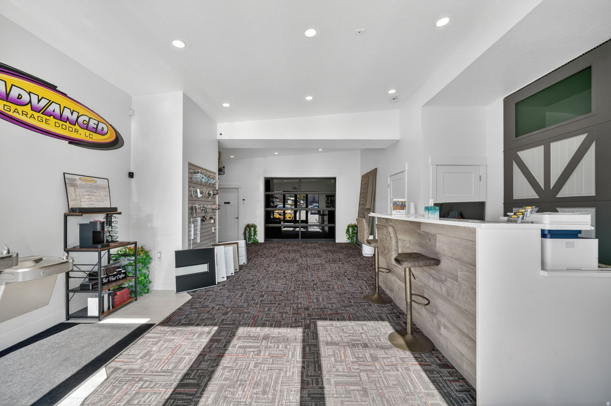 DRAPERVILLE - Commercial Sale