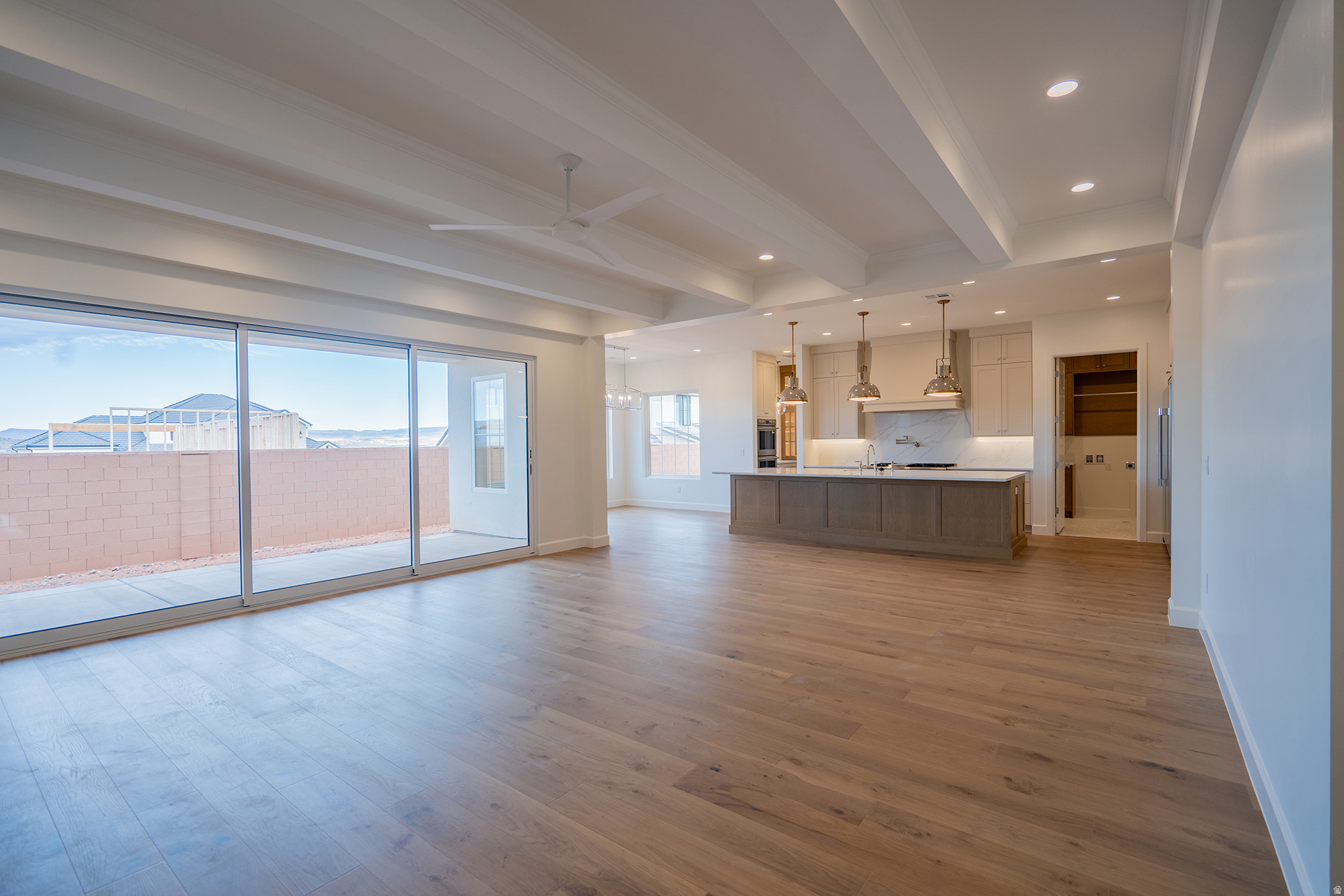 TEAKWOOD - Residential