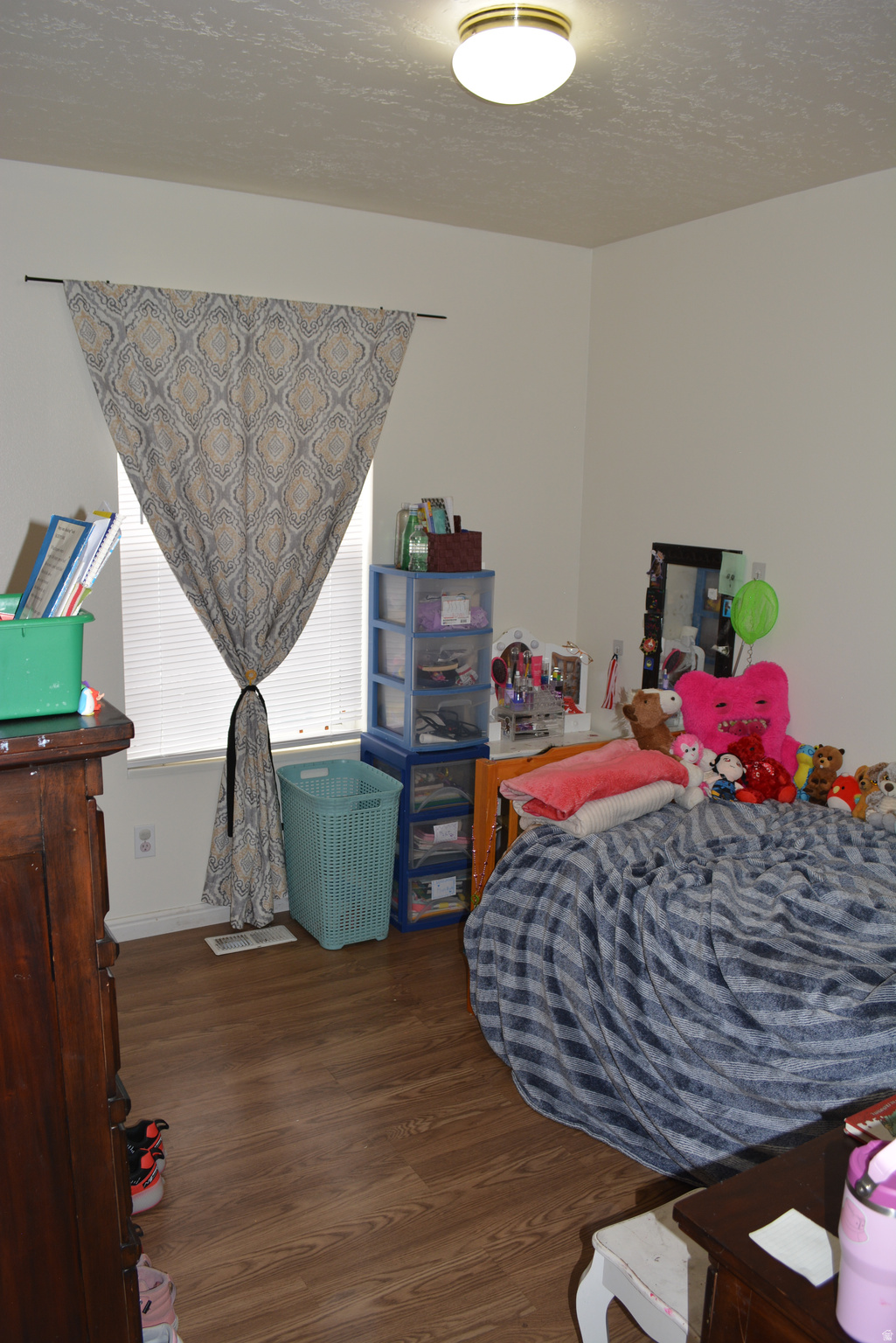 LYNNBROOK - Residential