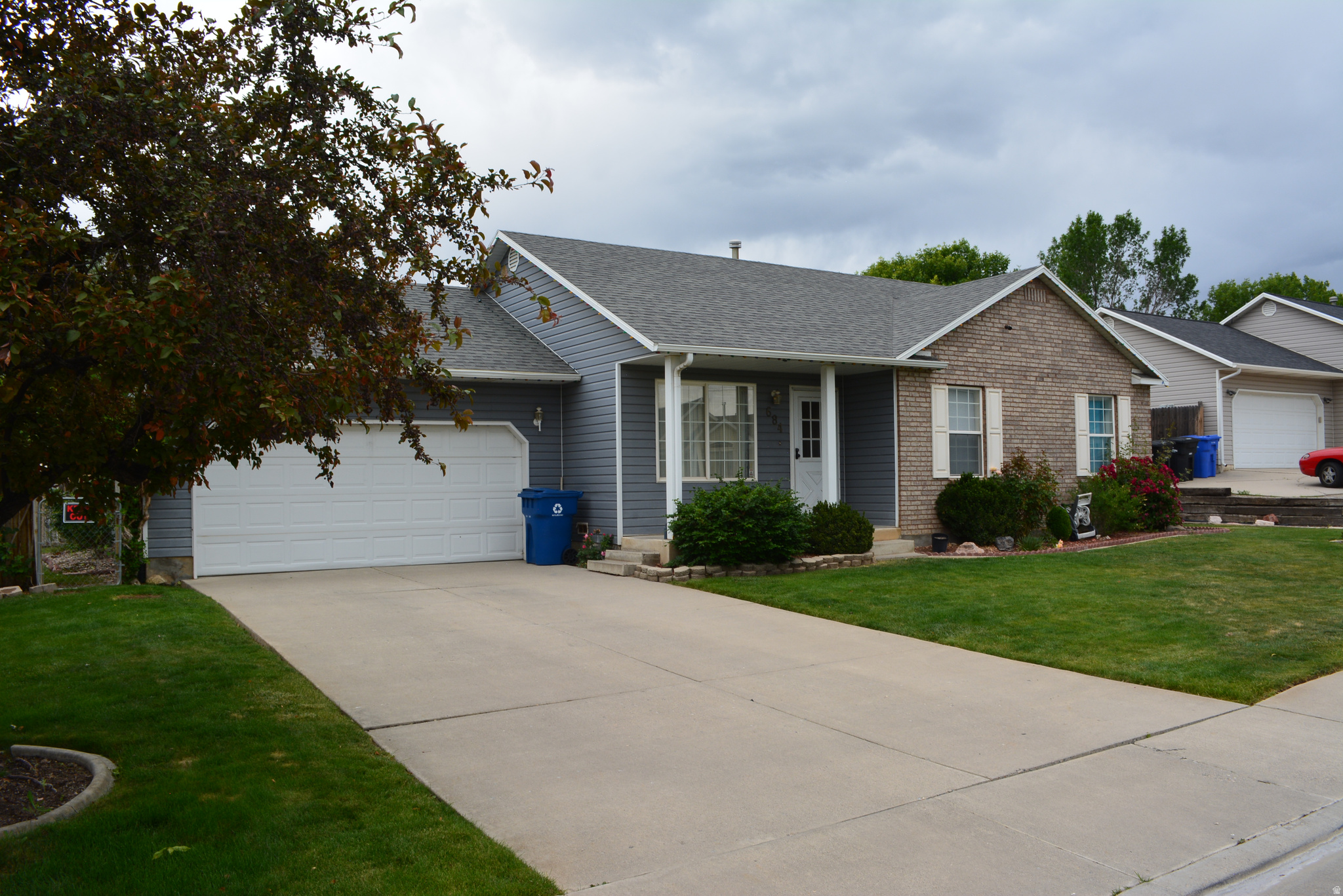 This cozy rambler has plenty to offer.  Close freeway access. Updated furnace and A/C.  Newer roof. Vaulted ceilings, LVP flooring, a covered front porch, and a fully fenced backyard with a newly updated deck. It backs a private park. The West facing configuration gives you a shaded backyard in the evenings. Perfect for enjoying a summer cook-out.