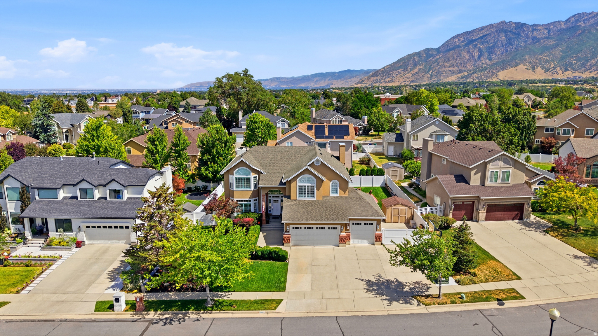 WILLOW CREEK - Residential