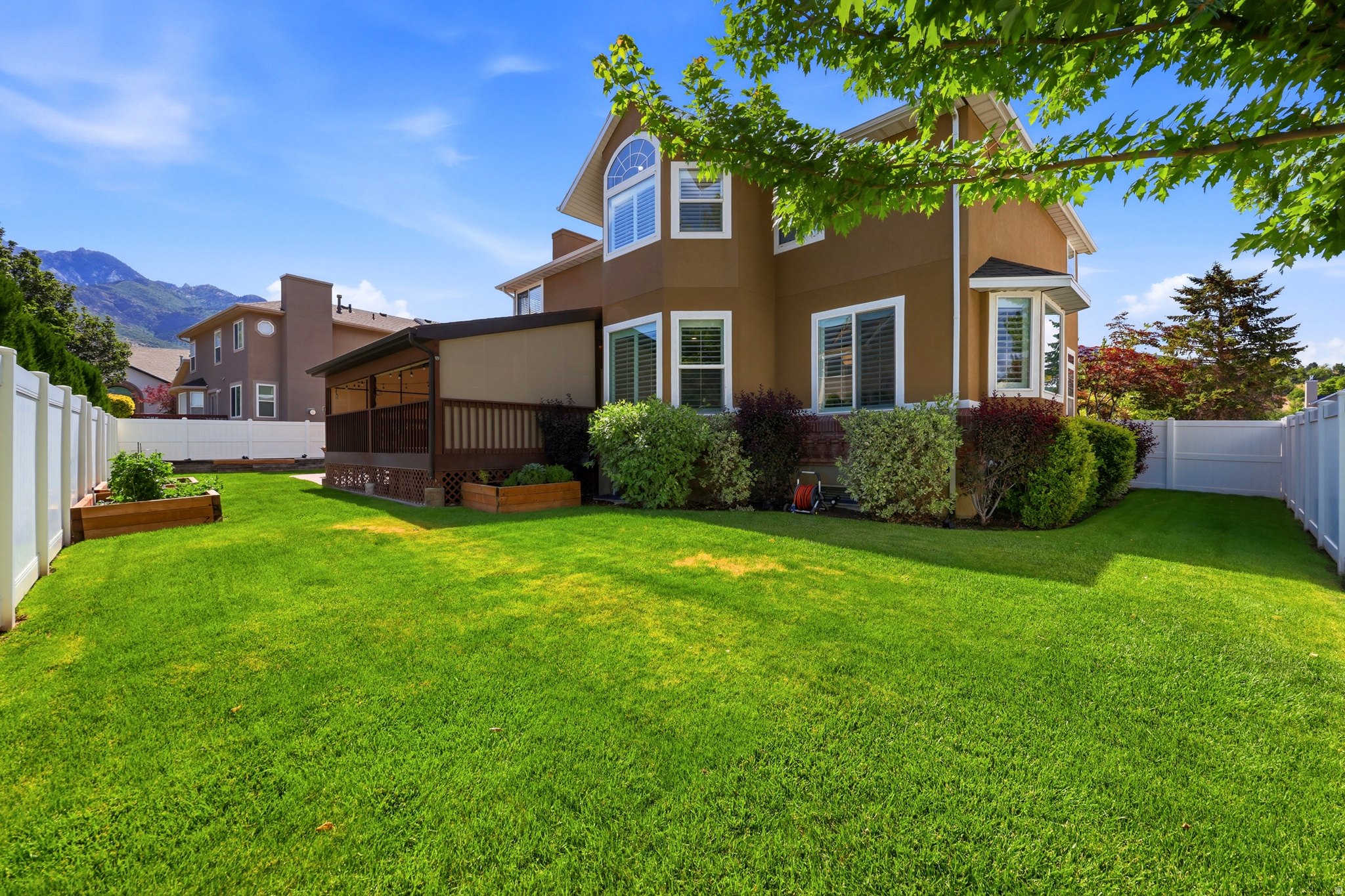 WILLOW CREEK - Residential