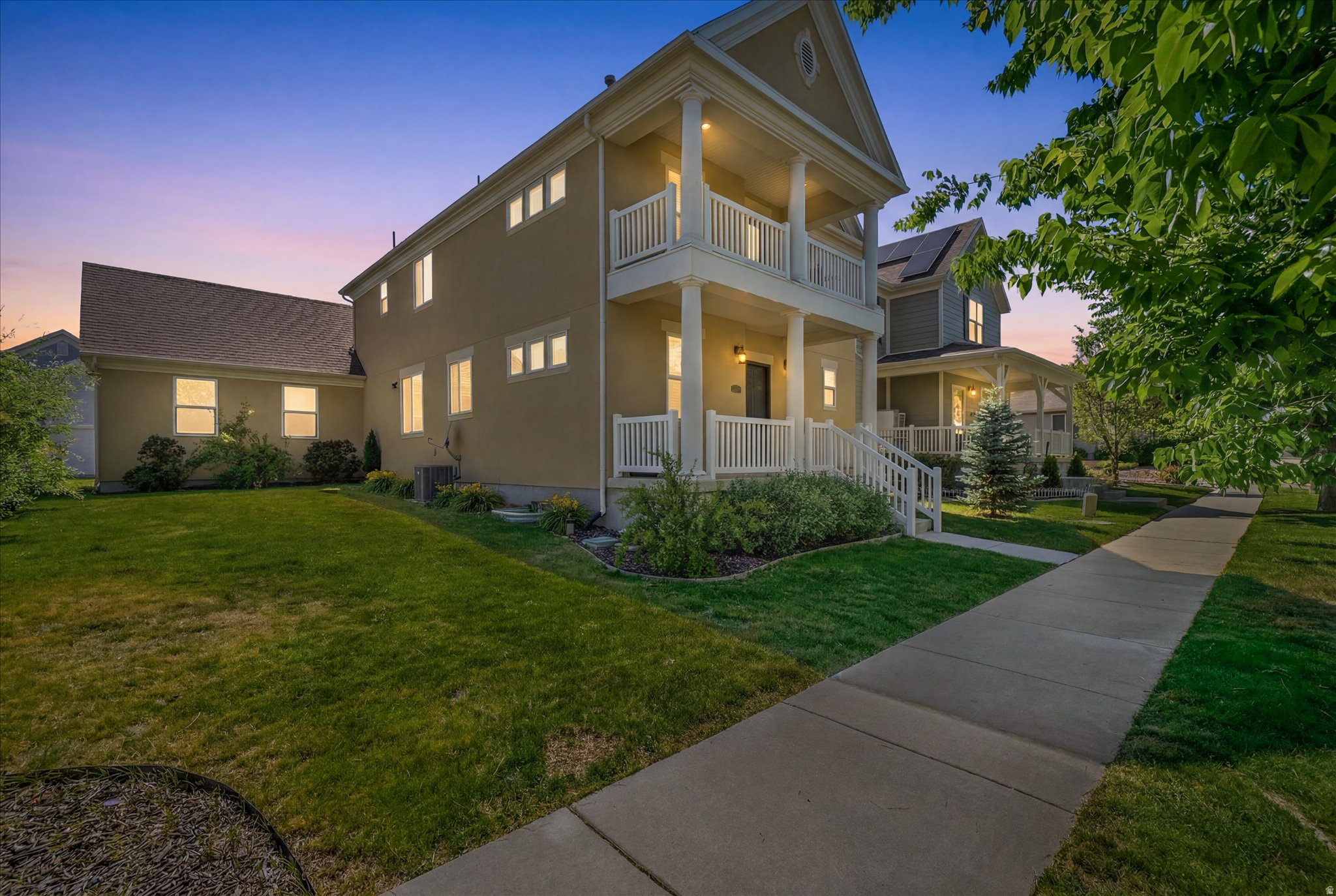 DAYBREAK - Residential