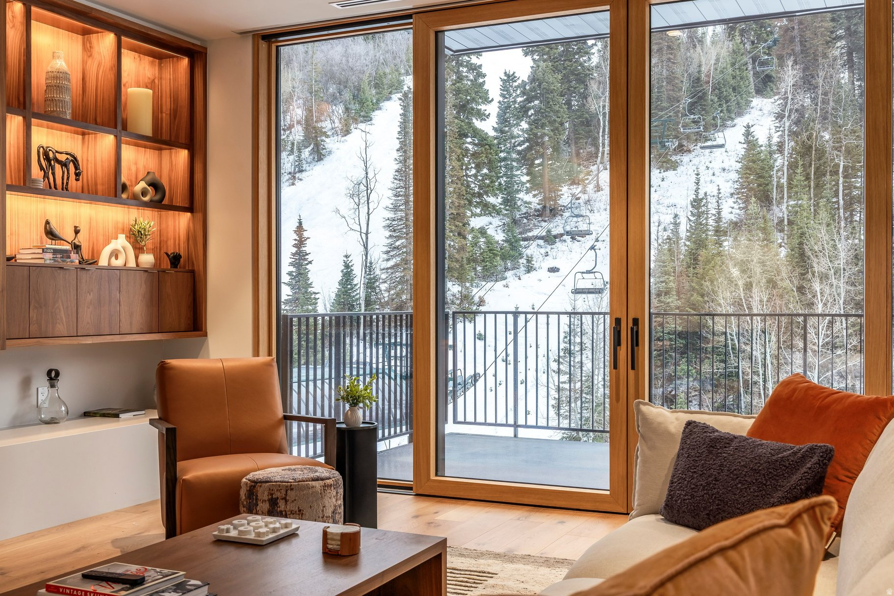 FOUNDERS PLACE - Residential