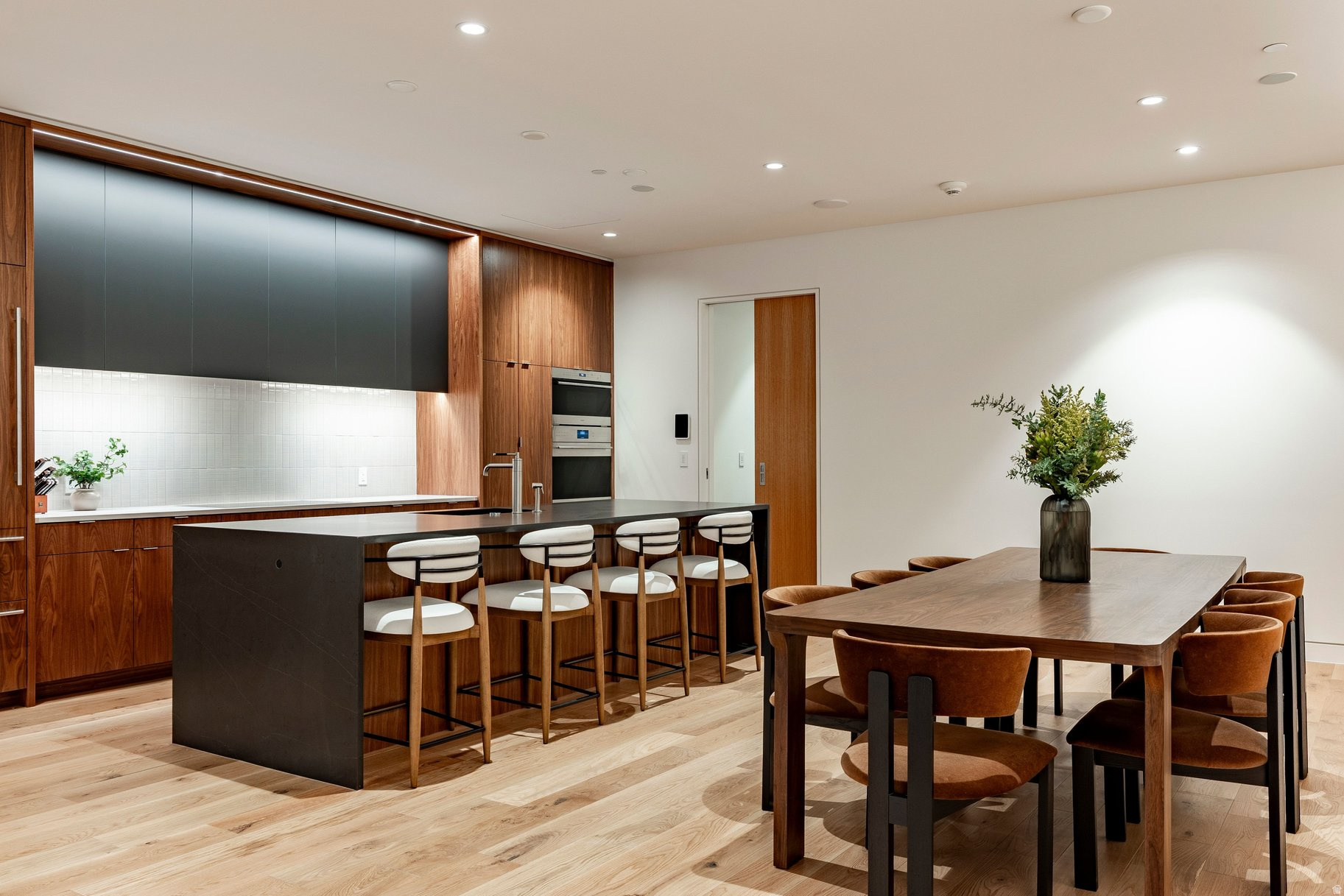 FOUNDERS PLACE - Residential