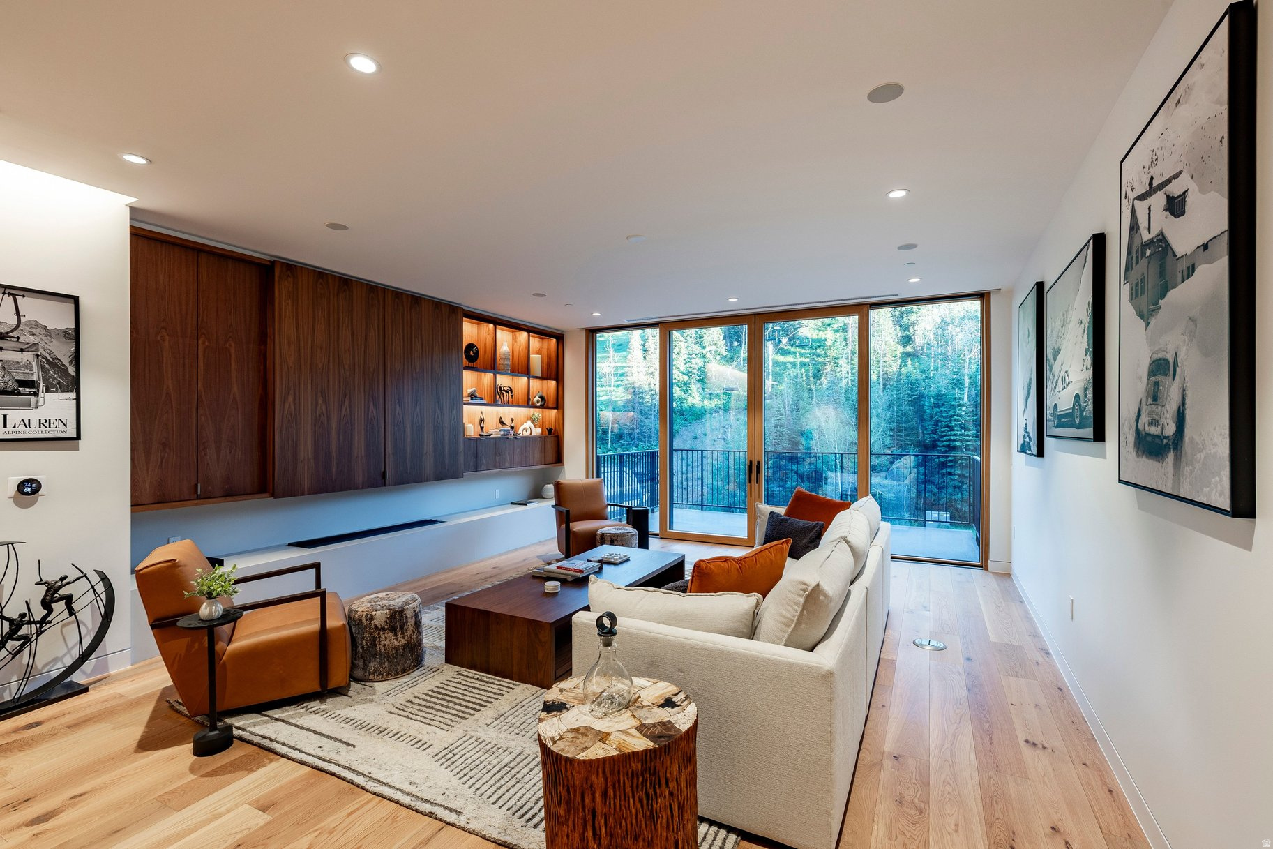 FOUNDERS PLACE - Residential