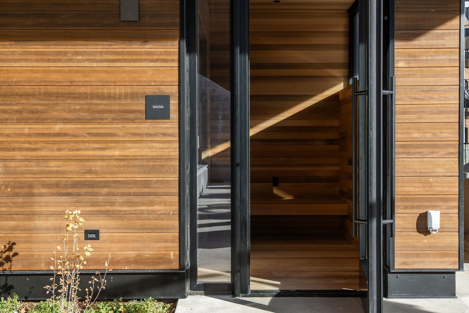 FOUNDERS PLACE - Residential