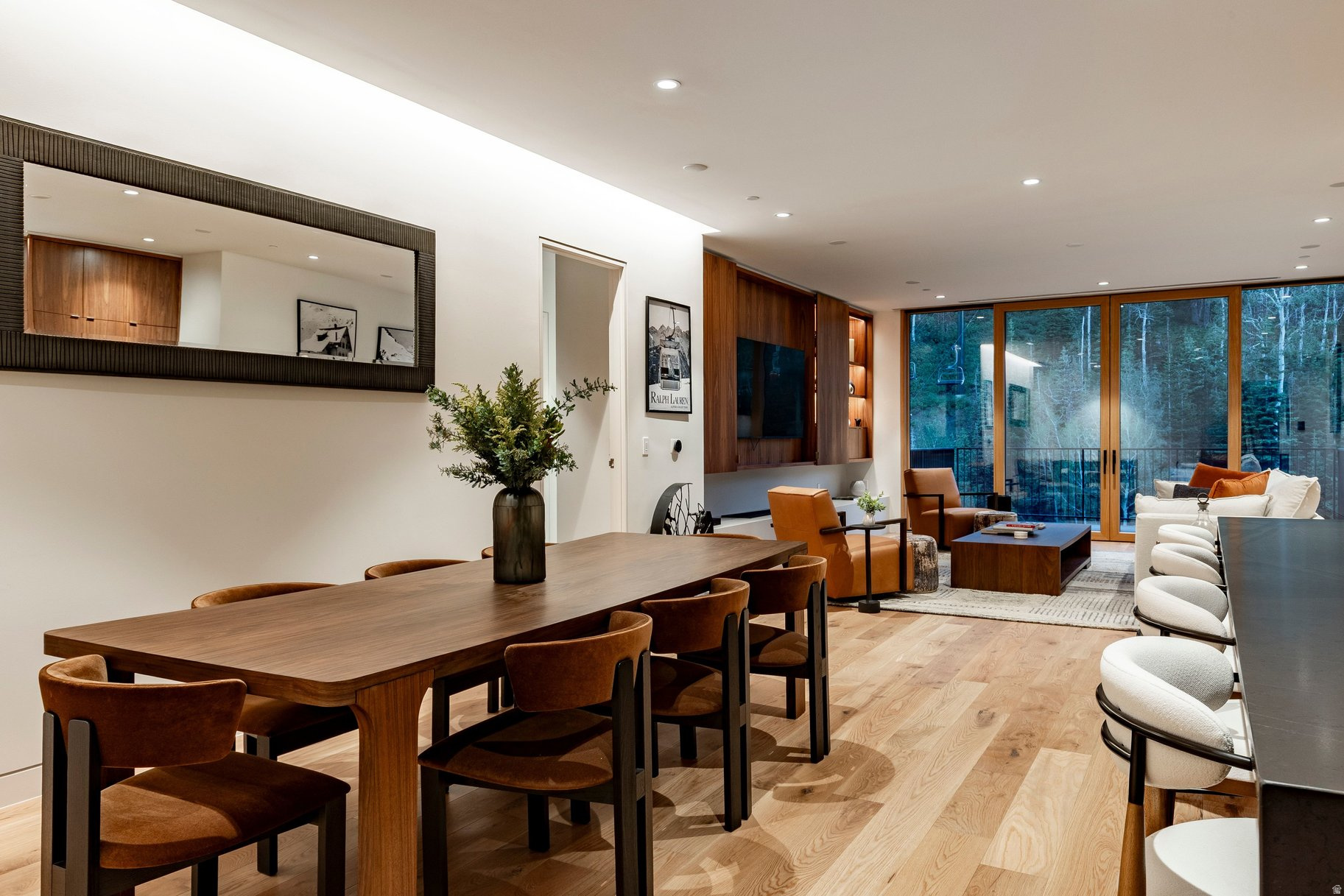 FOUNDERS PLACE - Residential