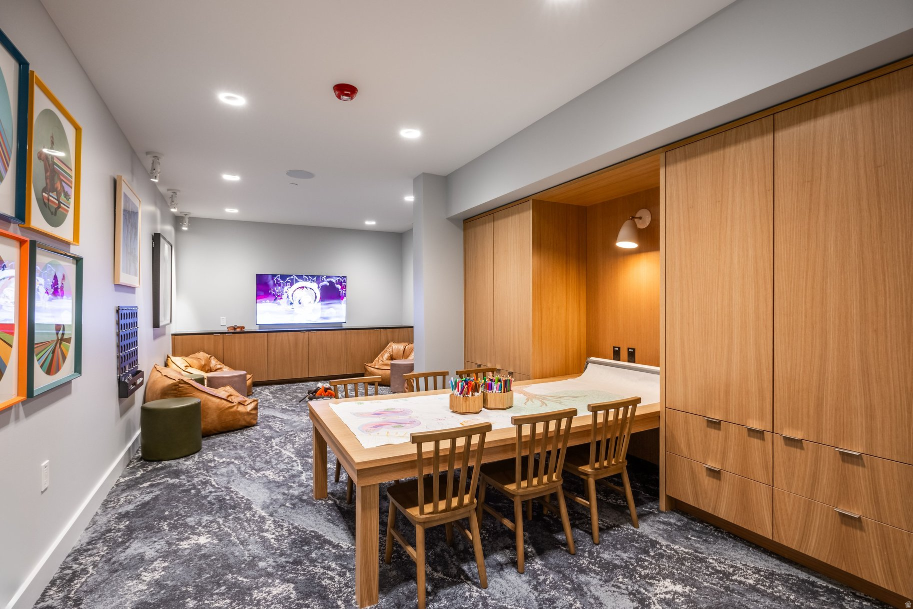 FOUNDERS PLACE - Residential