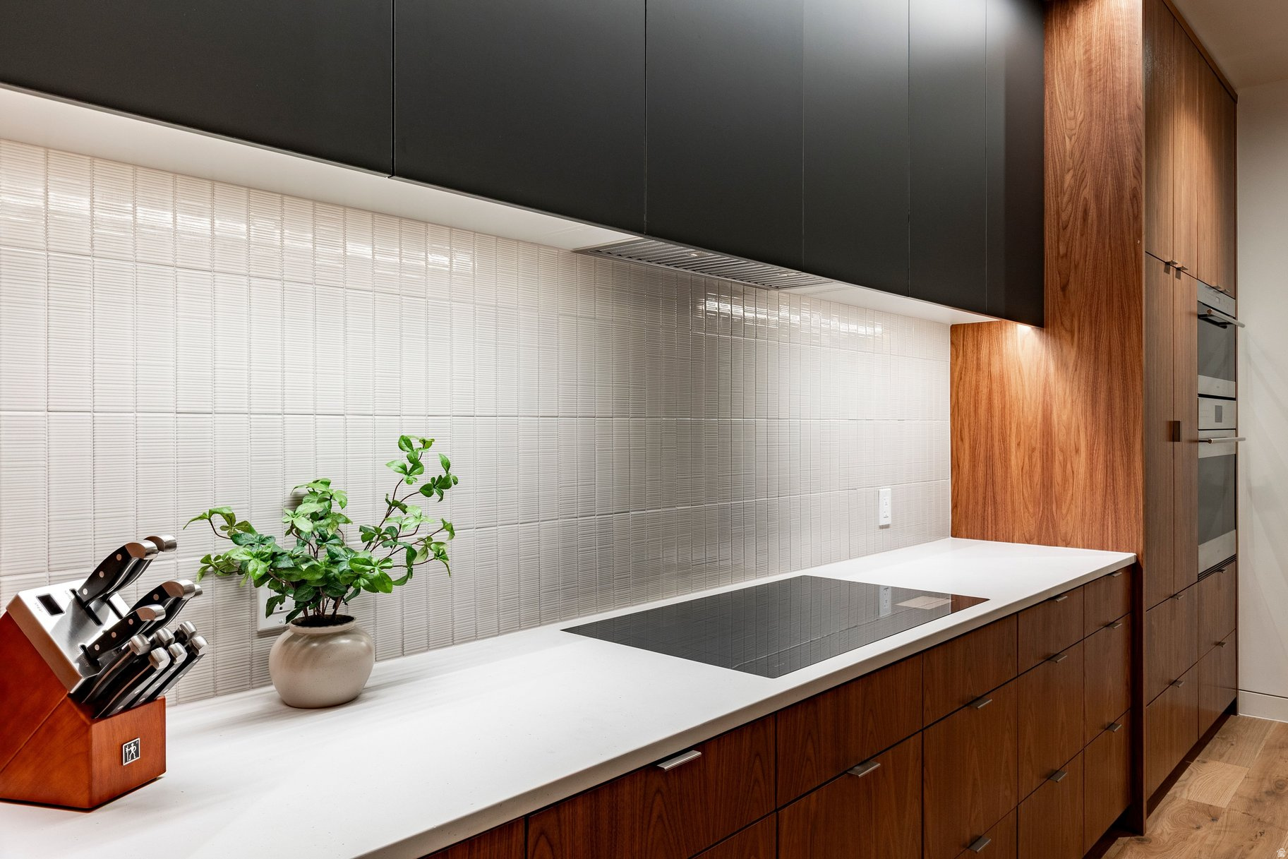 FOUNDERS PLACE - Residential